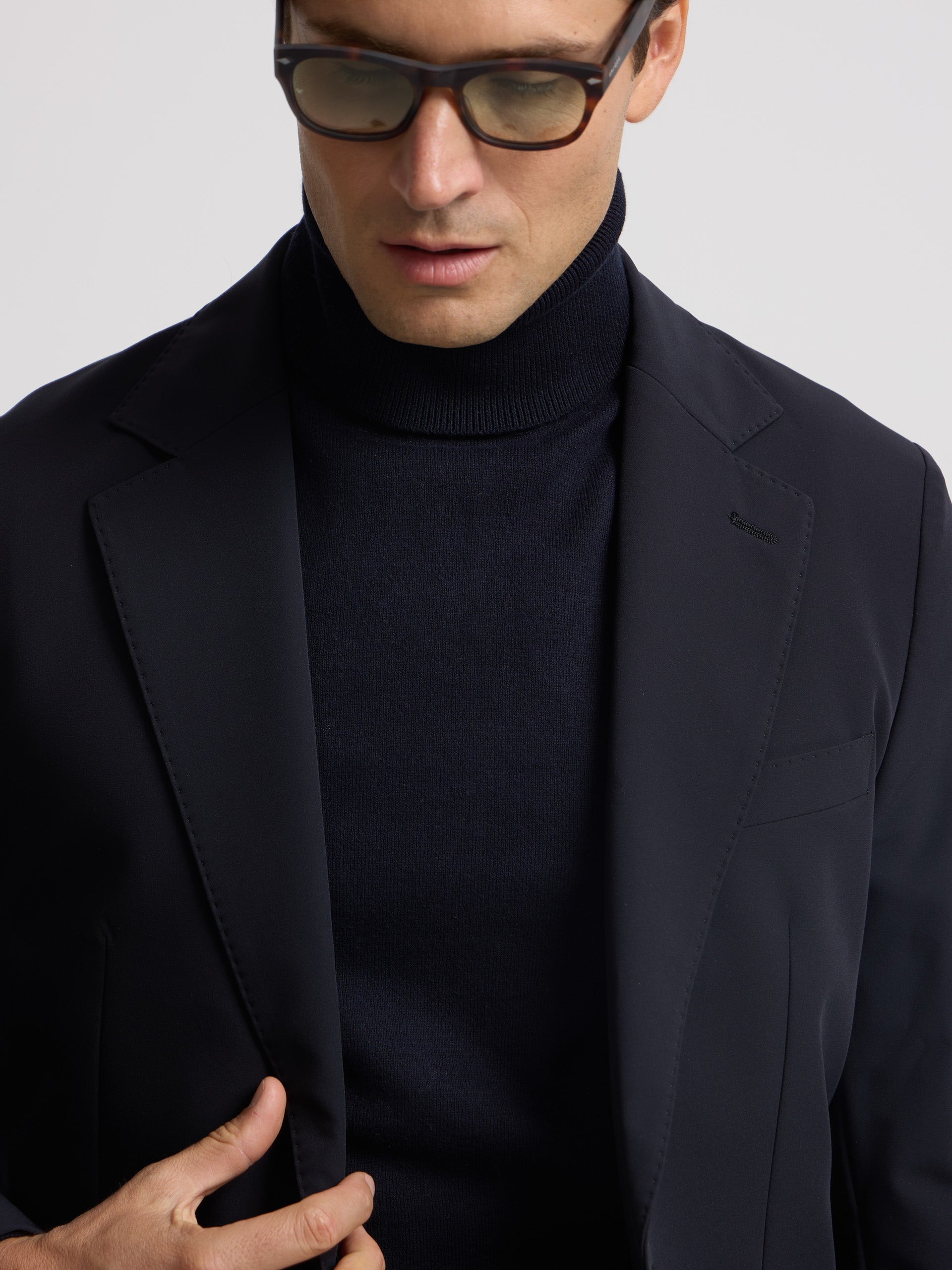 Americana tecnica azul marino