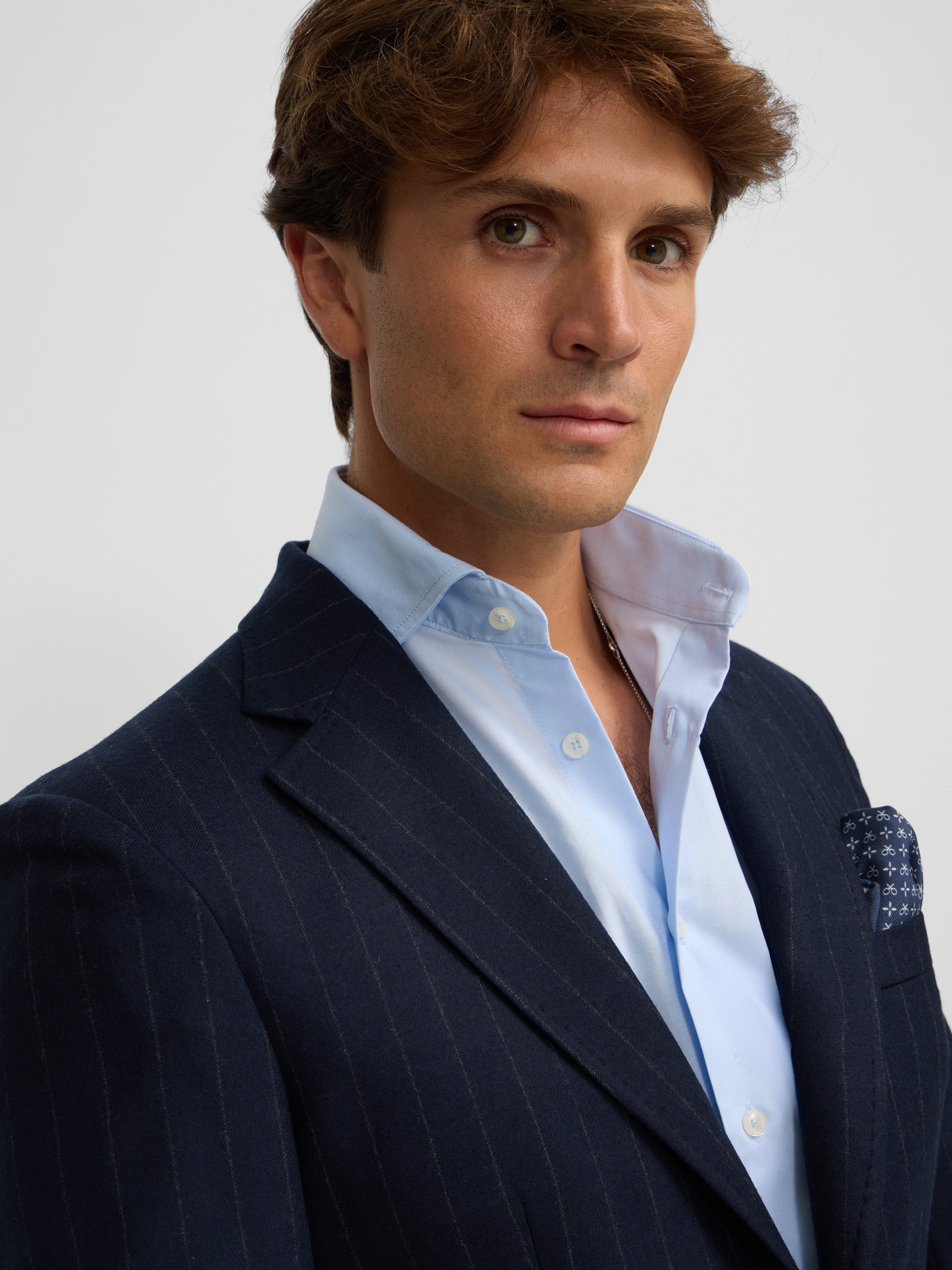 Blazer à fines rayures bleu marine