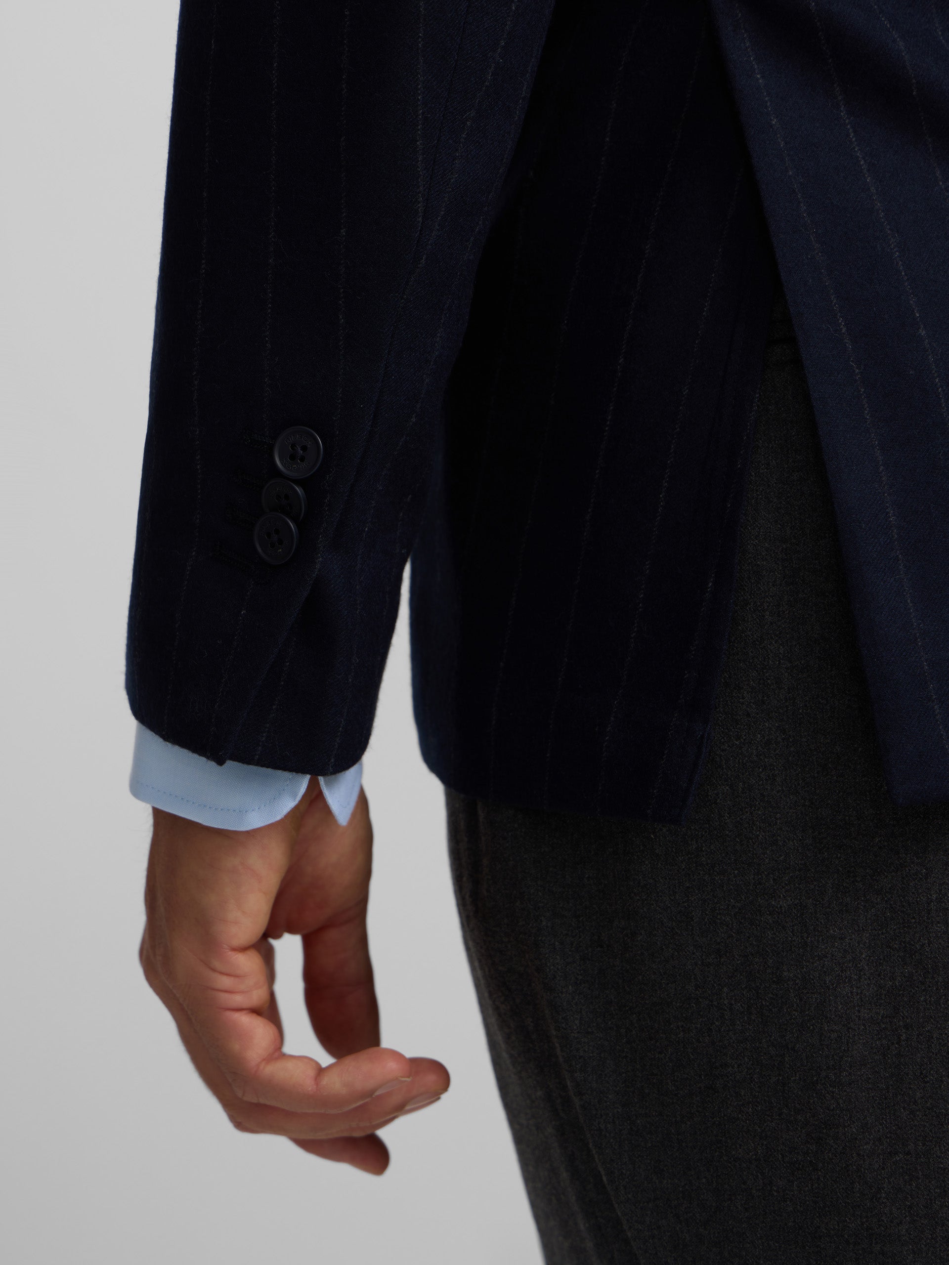 Blazer à fines rayures bleu marine