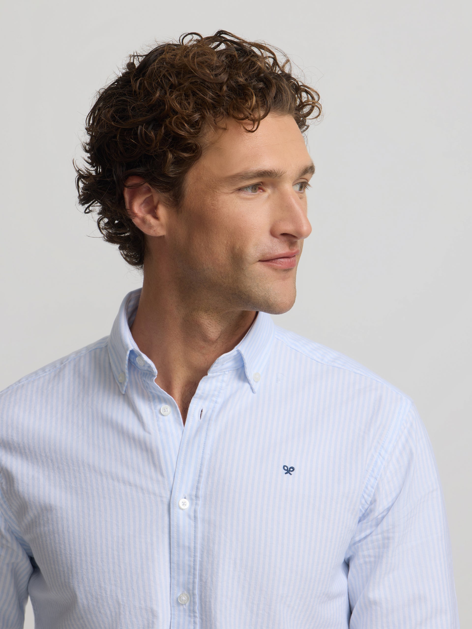Camisa sport oxford raquete riscas largas azul-claro
