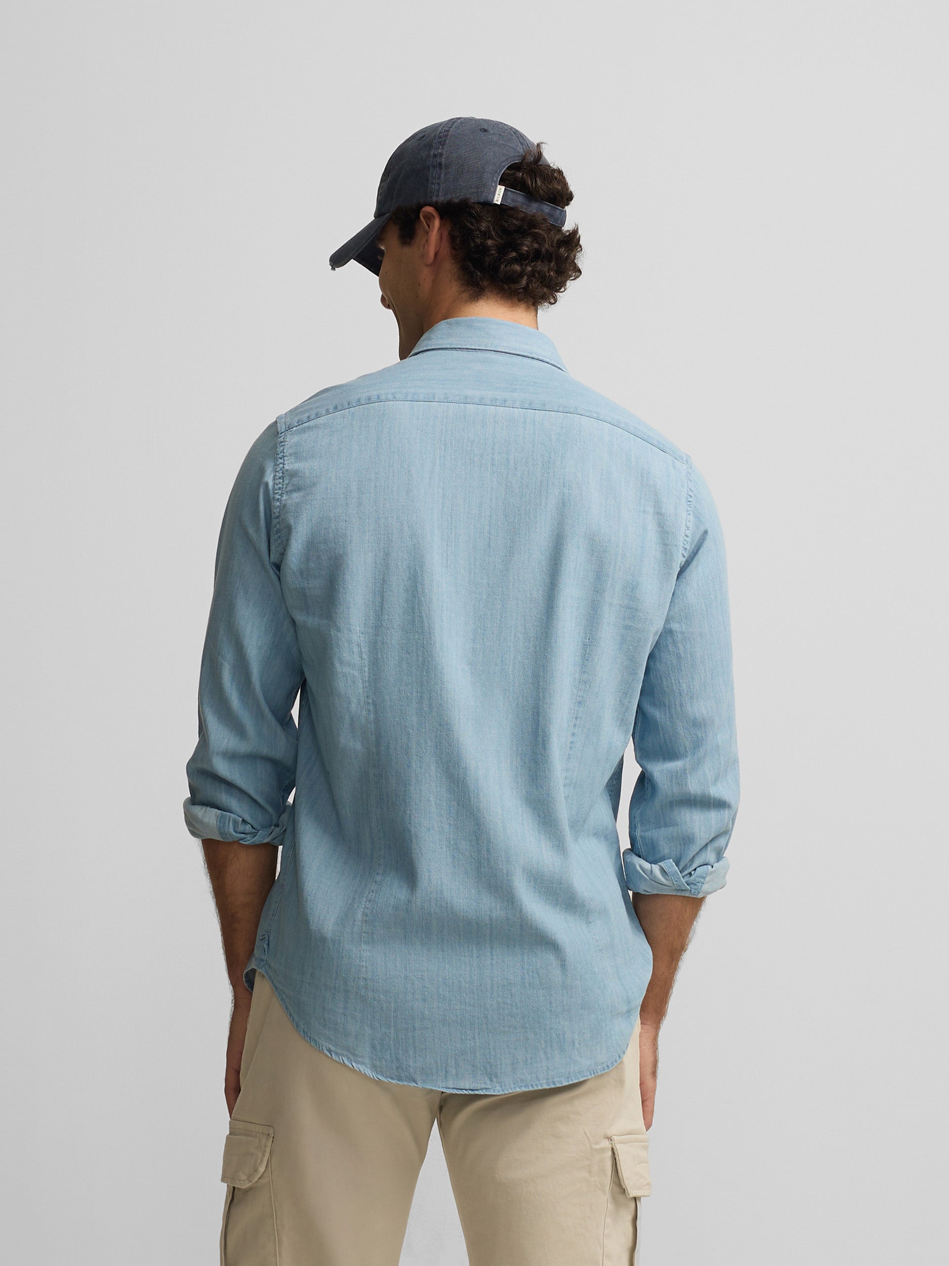 Camisa sport denim cutaway azul claro