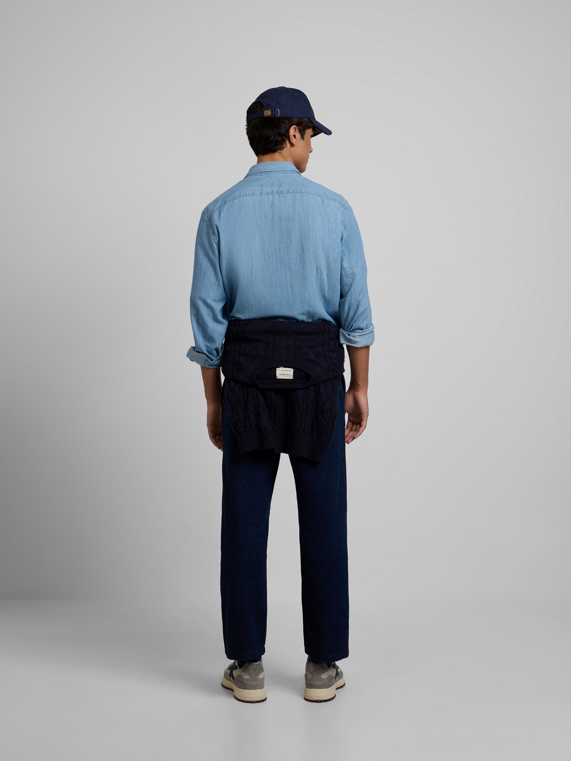 Denim sport shirt with light blue pockets