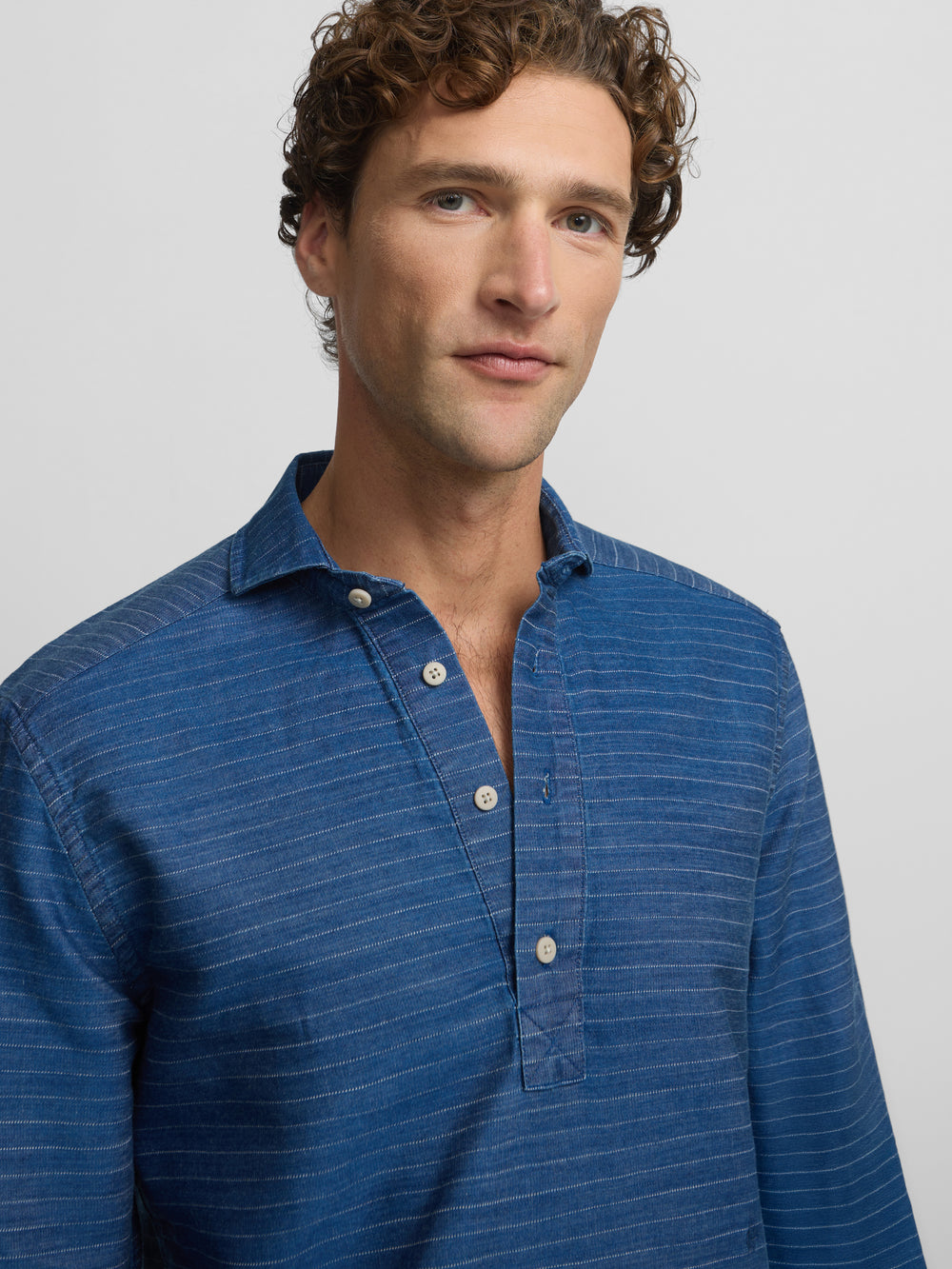 polo de sport à rayures en denim