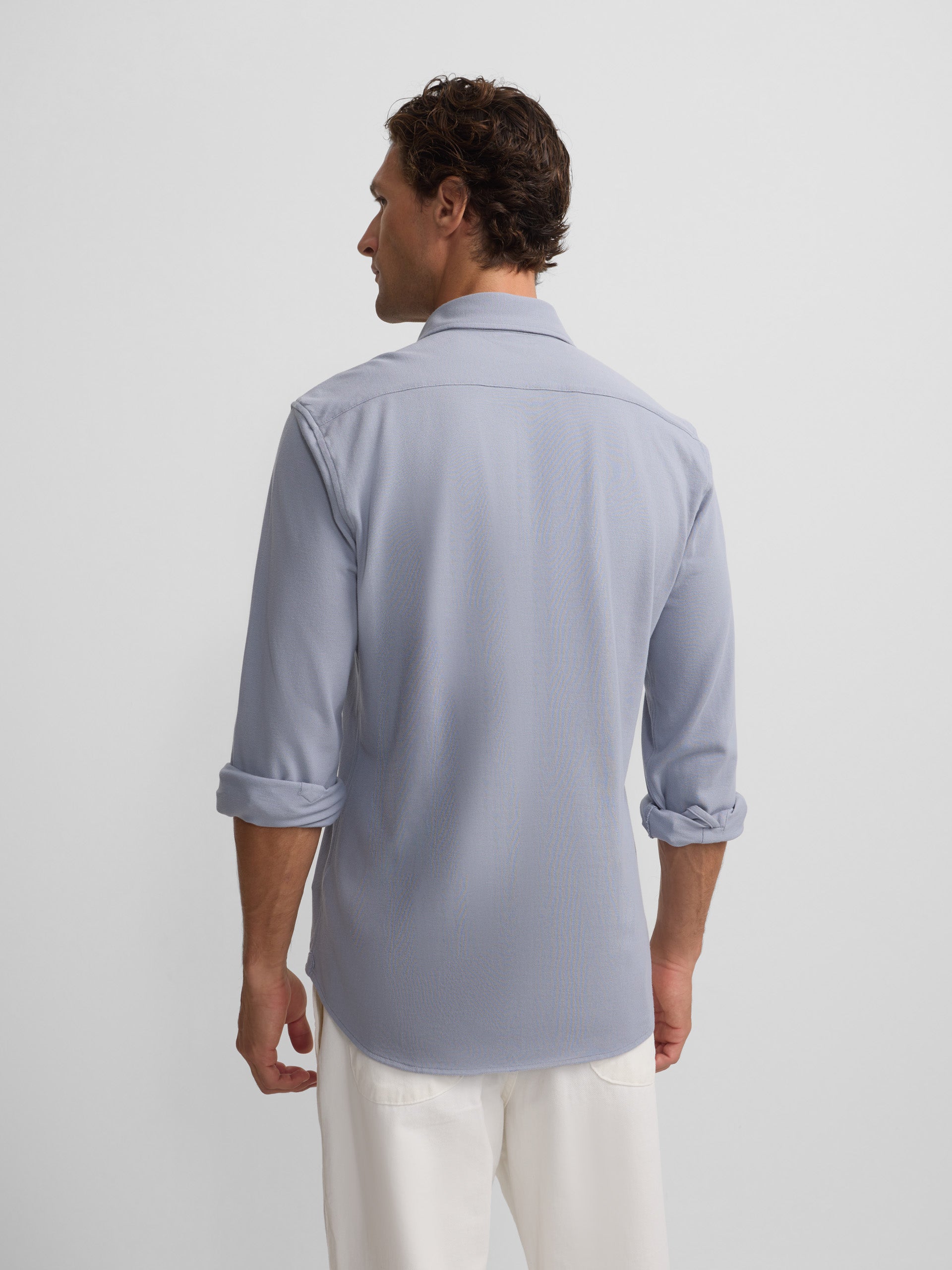 Chemise de sport micropiqué bleu clair et confortable