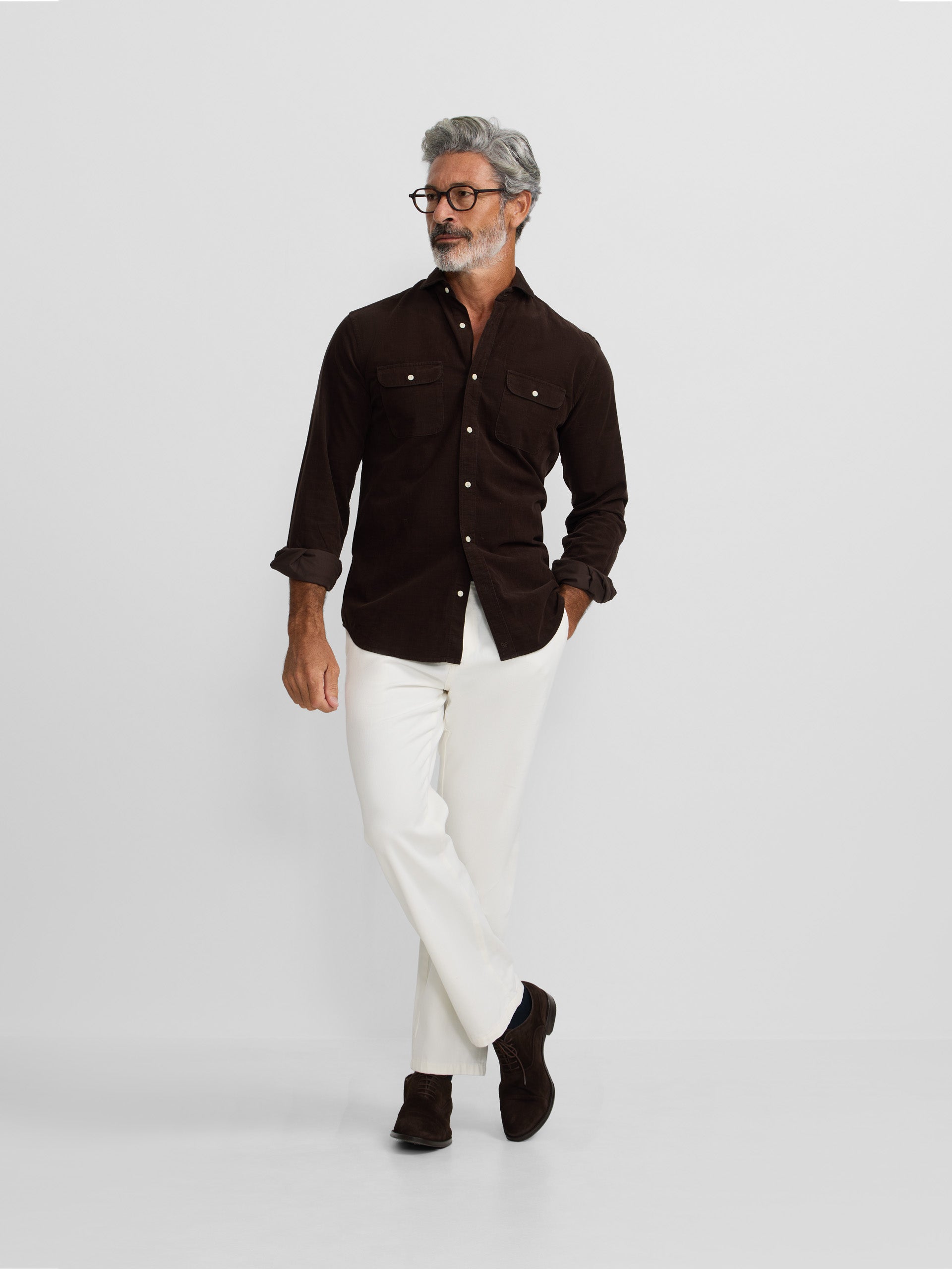 Corduroy sport shirt with brown pockets