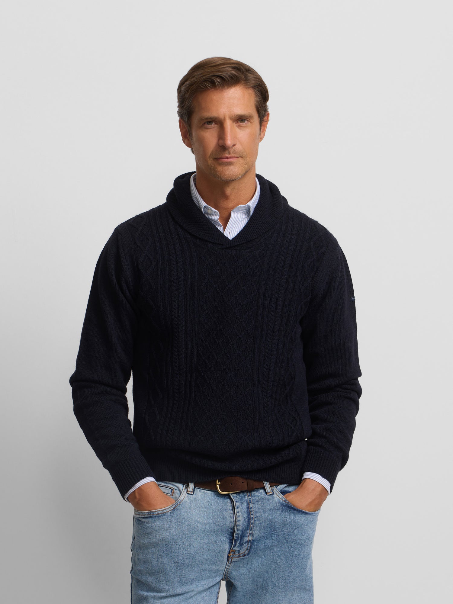 Pull col smoking bleu marine