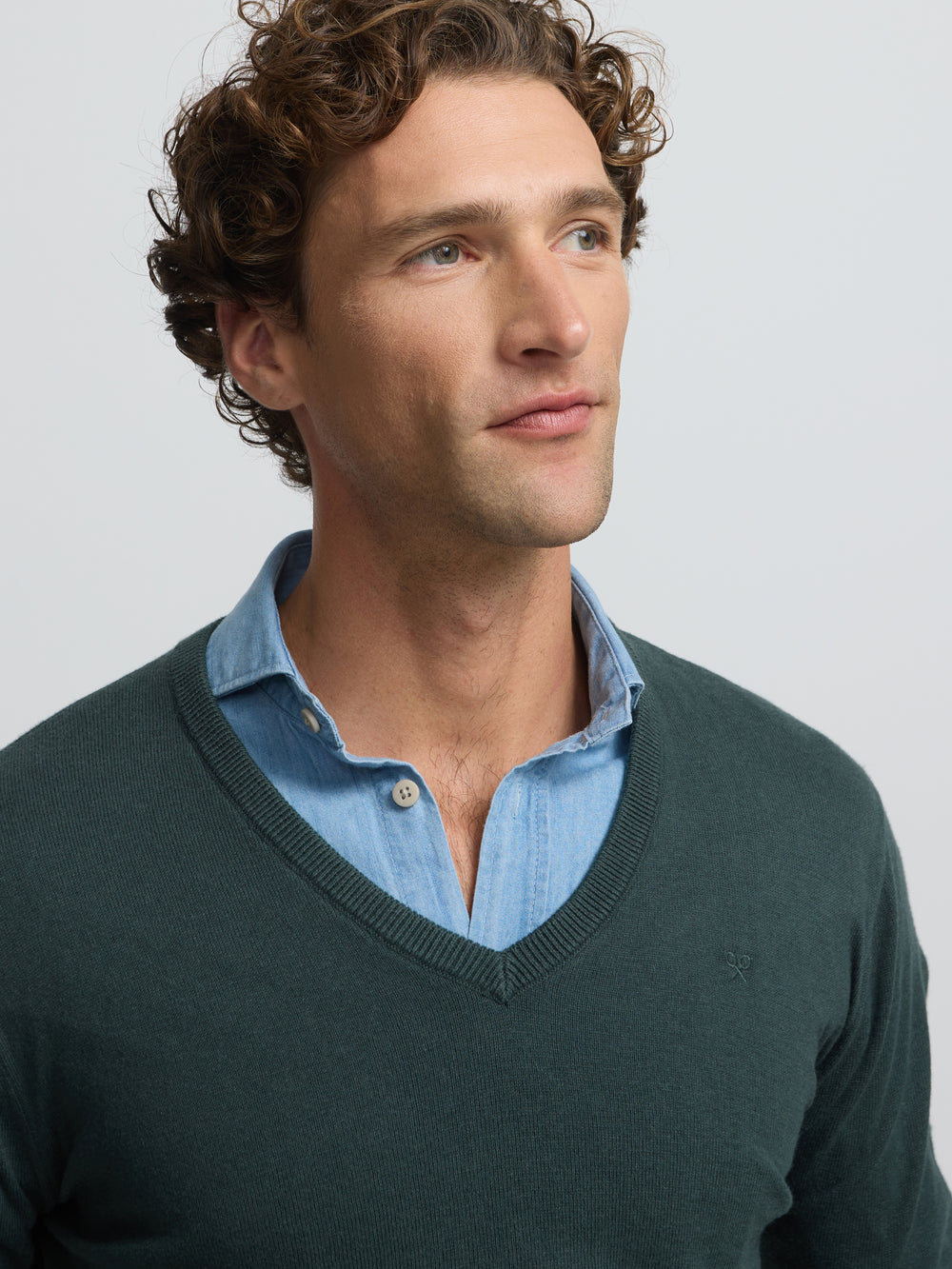 Pull col V rétro vert foncé