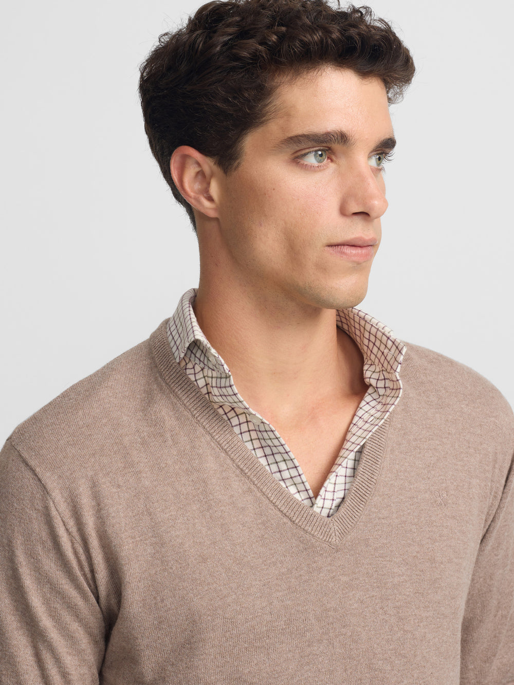 Light brown retro V-neck sweater