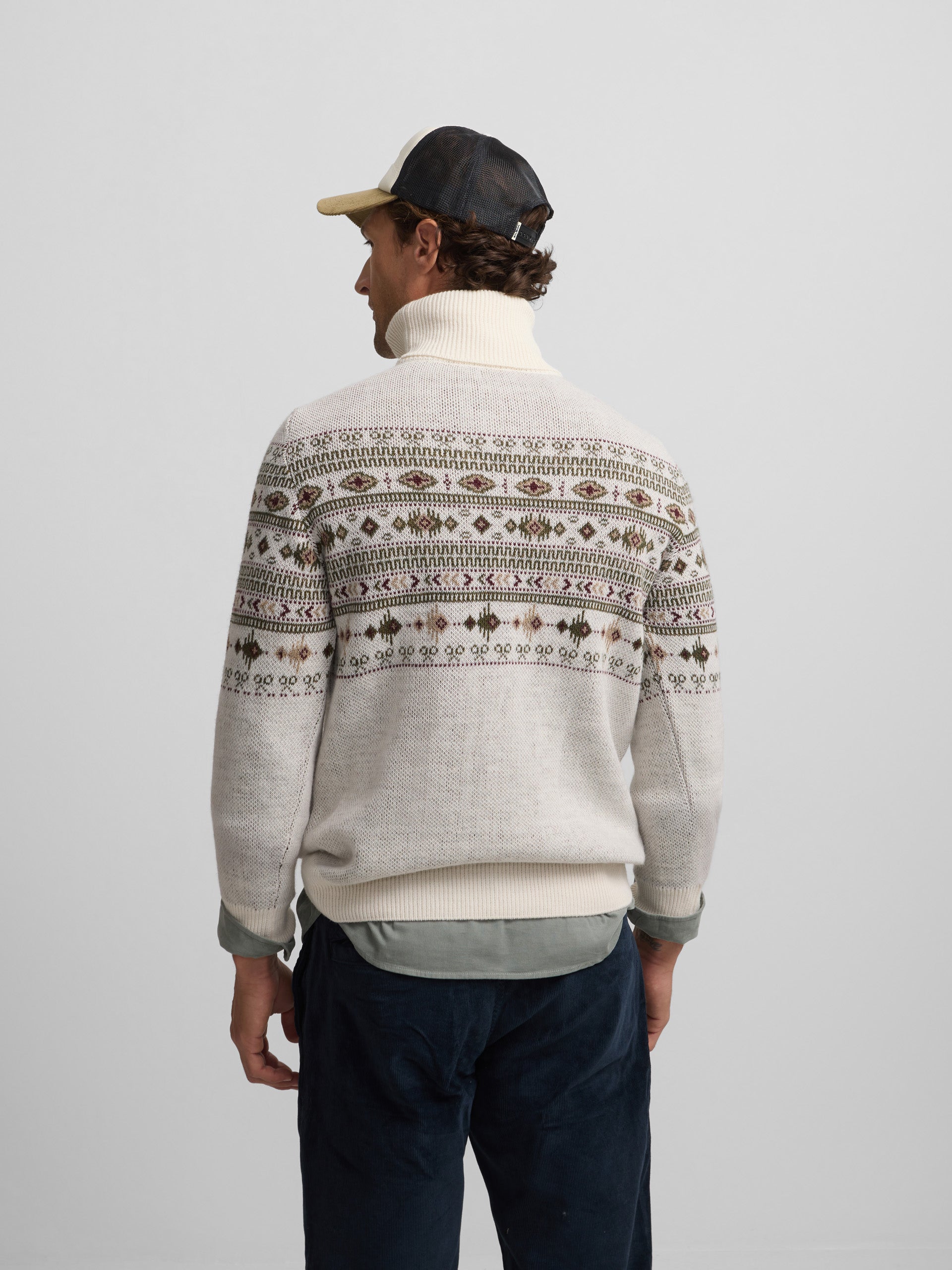 Pull à col roulé jacquard beige clair