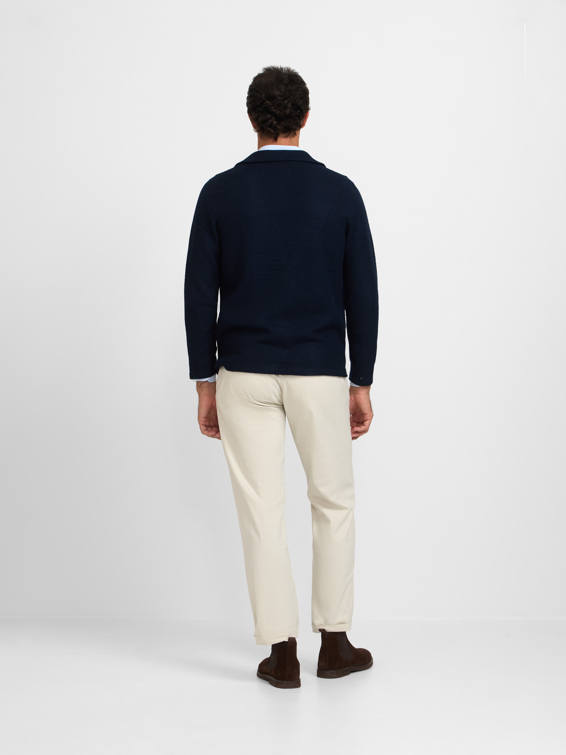 Teba estructura azul marino