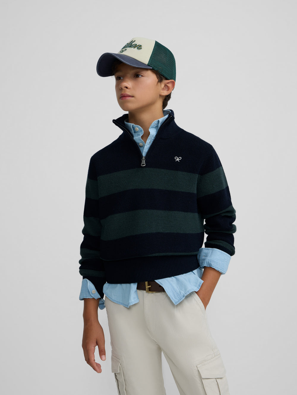 Camisola de criança às riscas com fecho de meio comprimento verde