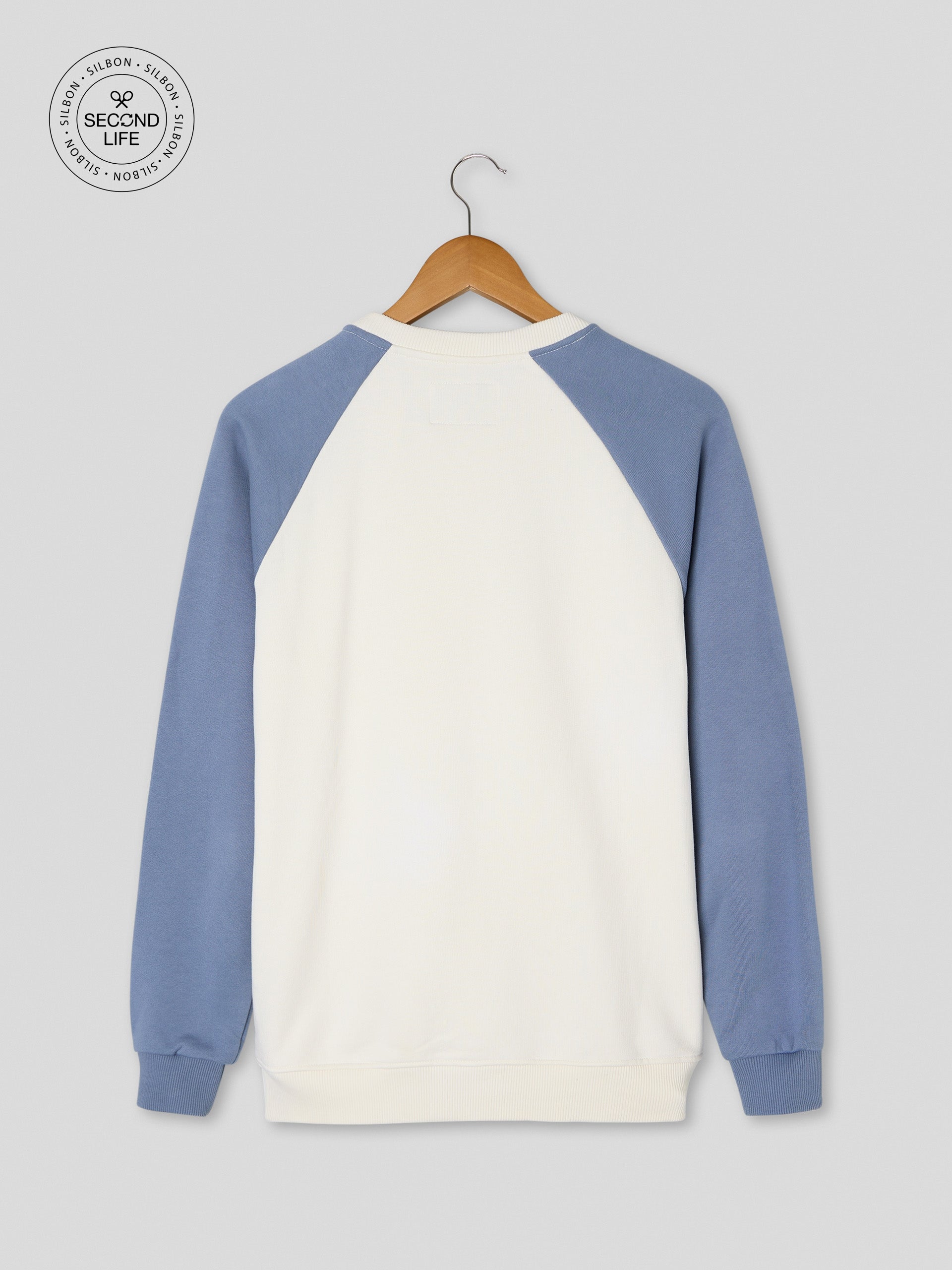 Sweatshirt second life