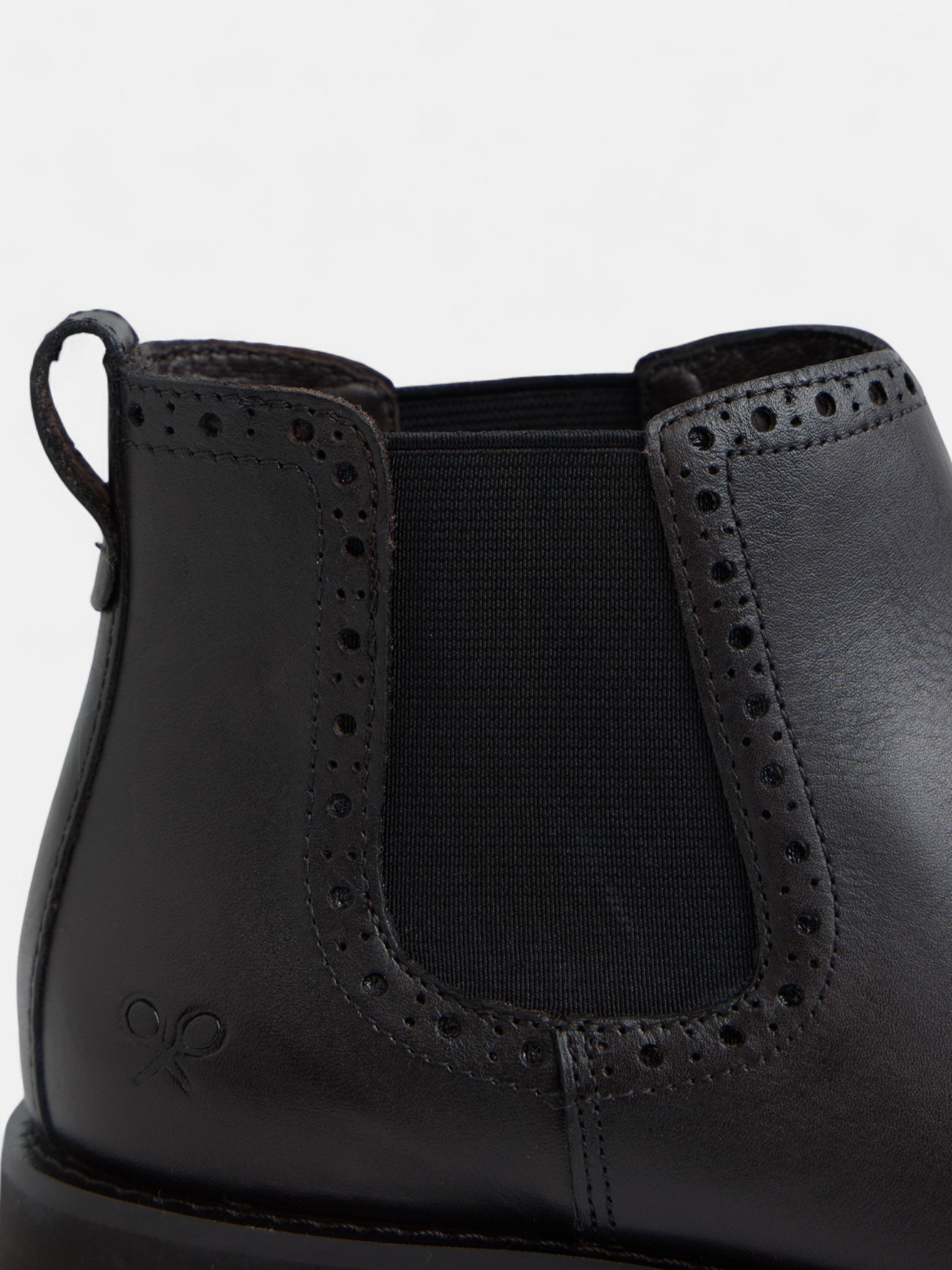 Bota chelsea em pele castanha