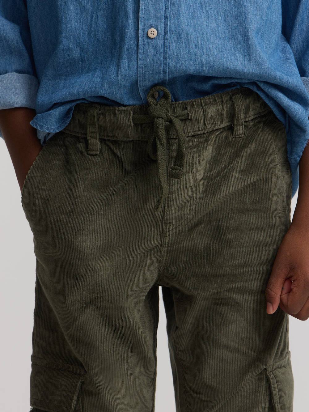 Calças desportivas cargo de bombazina verde para crianças