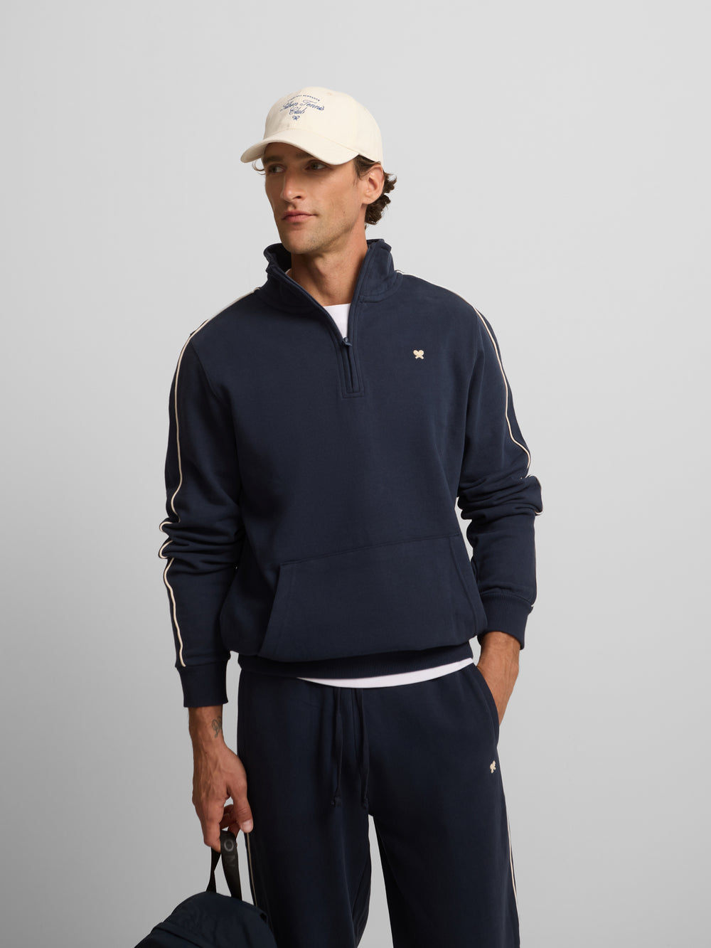 Sweat-shirt de sport bleu marine à mini logo