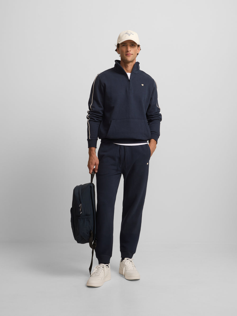 pantalon de sport bleu marine à mini logo