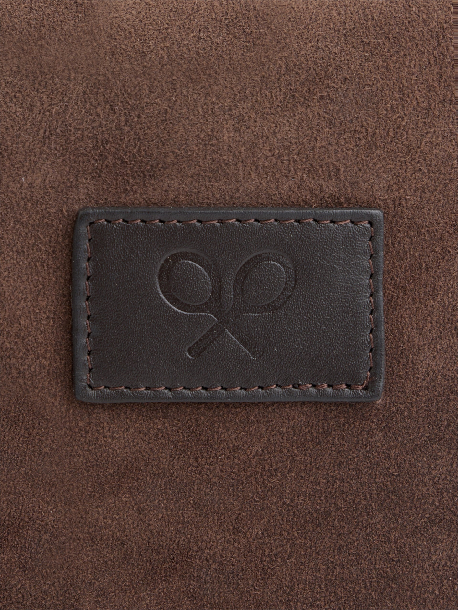 Leather toiletry bag with dark brown detail