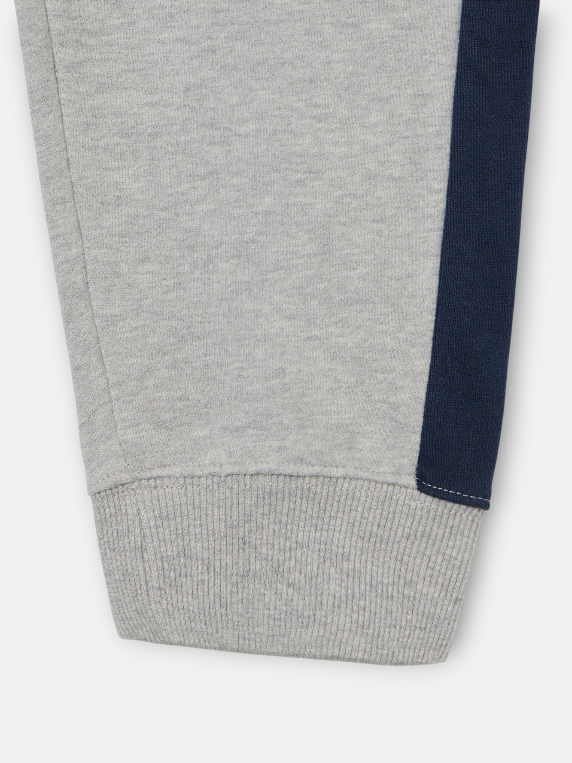 Pantalon deportivo gris