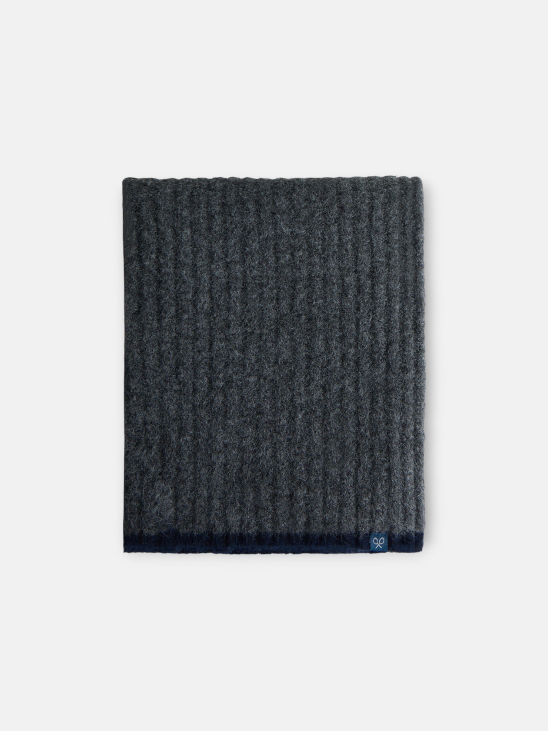 Grey contrast striped knit scarf