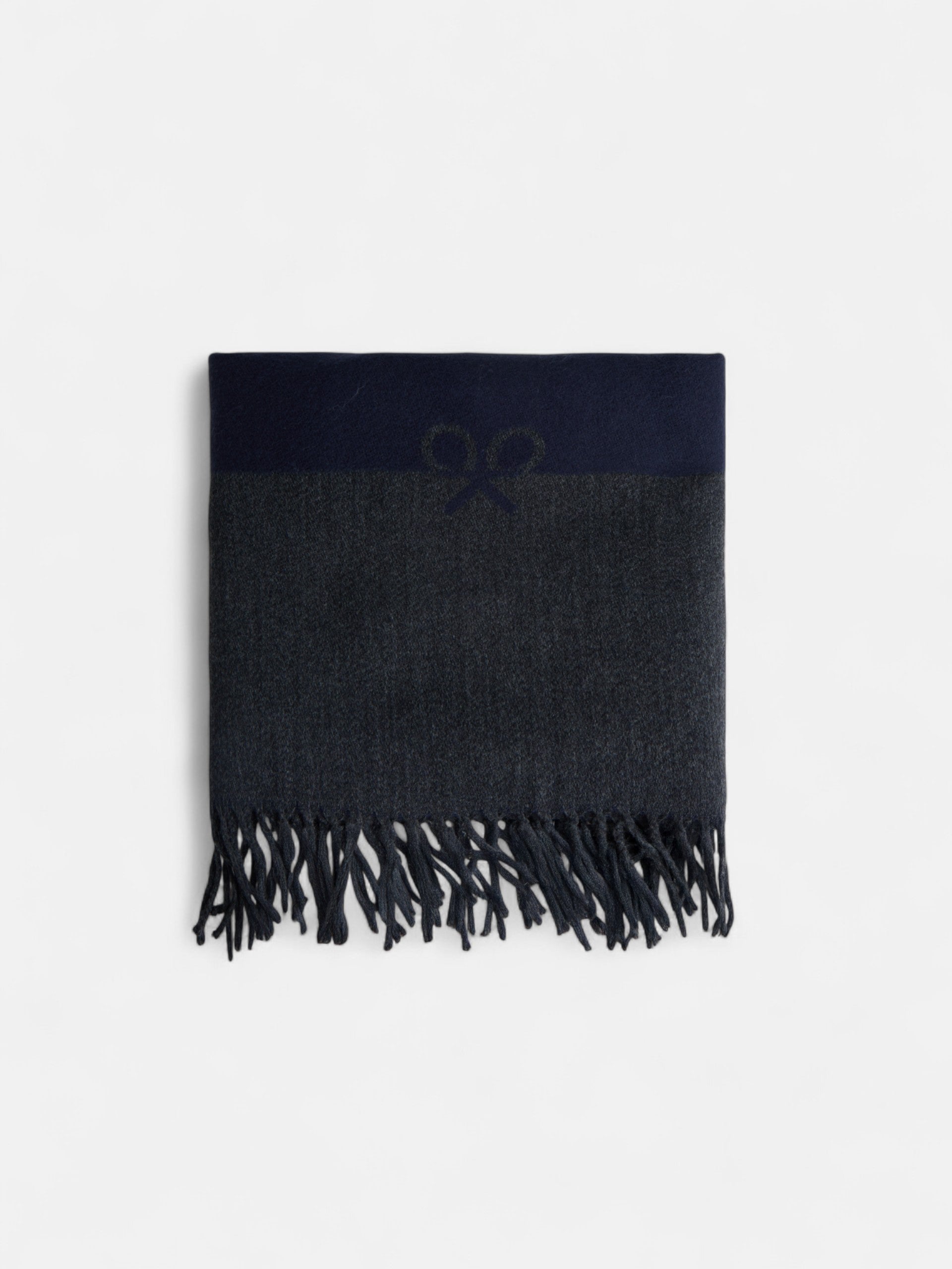 Two-tone racket scarf