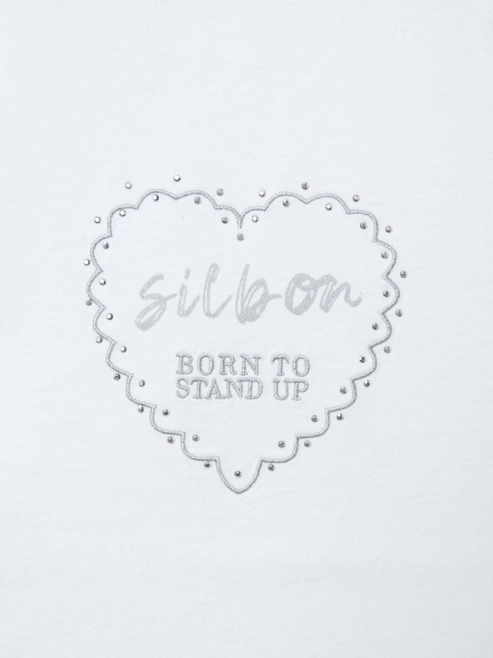 T-shirt mulher roll out coração tachas branca