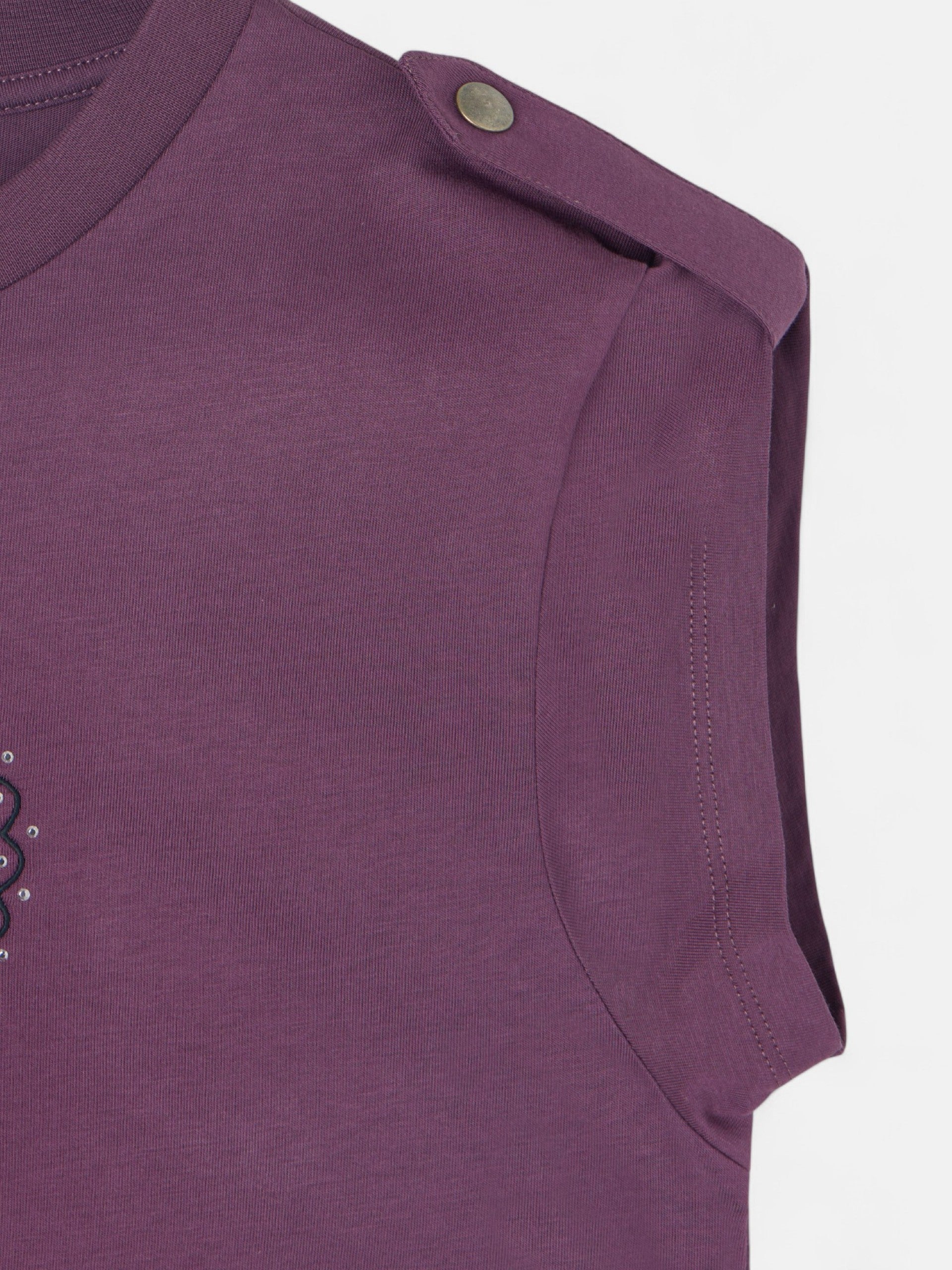 Women's roll-out t-shirt with purple studs