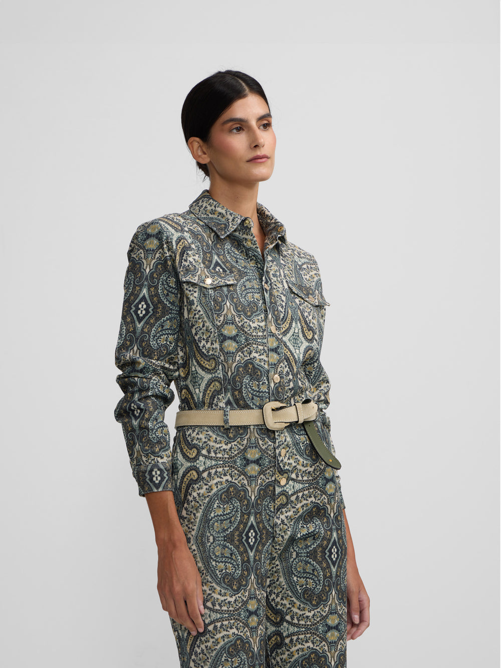 Macacão de bombazina estampado com padrão paisley verde