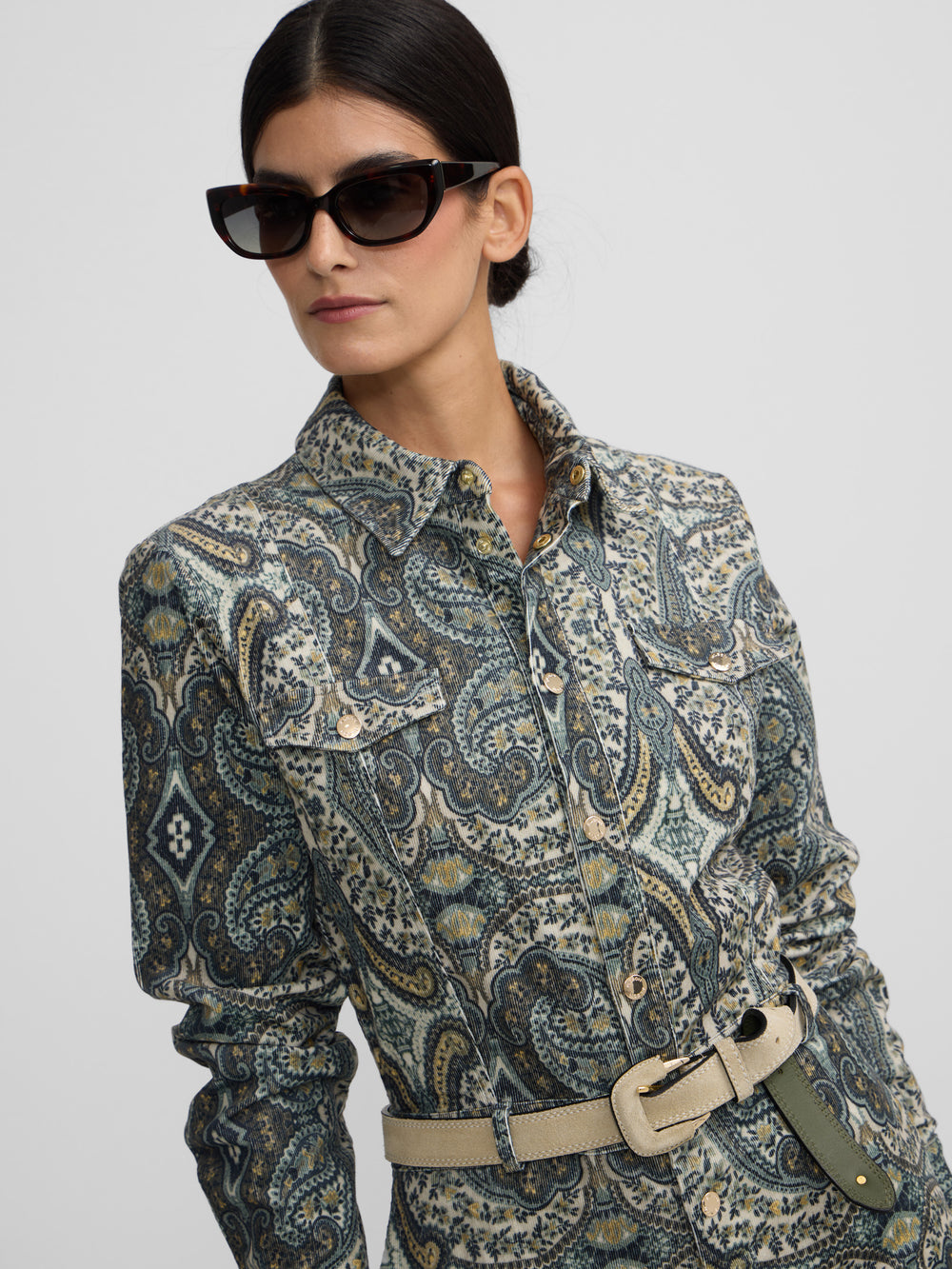 Macacão de bombazina estampado com padrão paisley verde