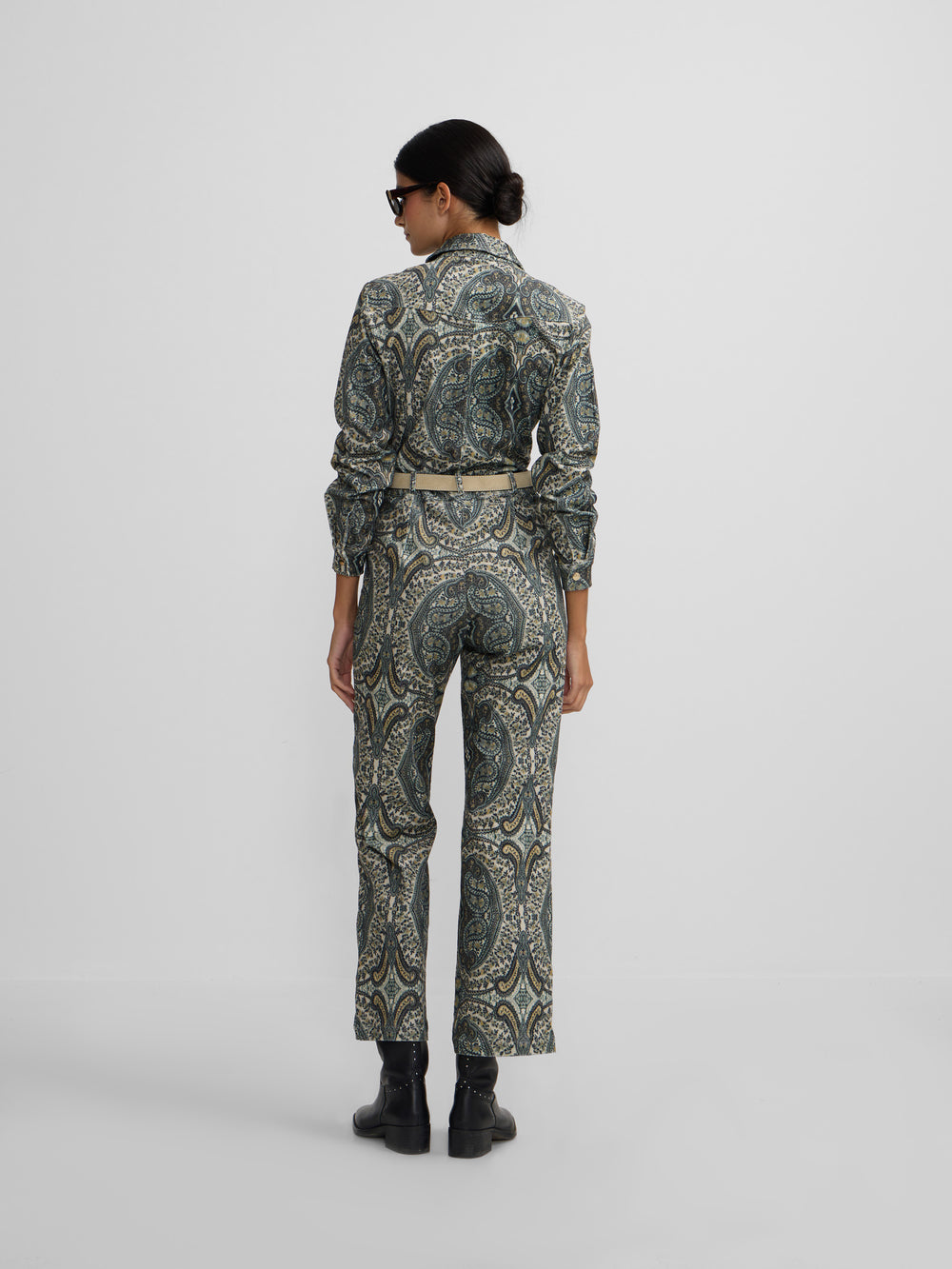 Macacão de bombazina estampado com padrão paisley verde