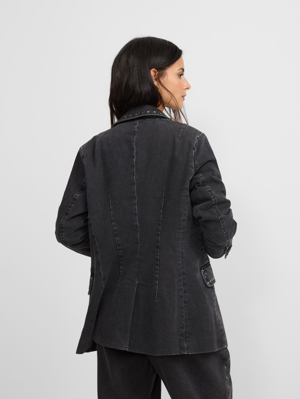 Blazer de ganga cinzento com tachas