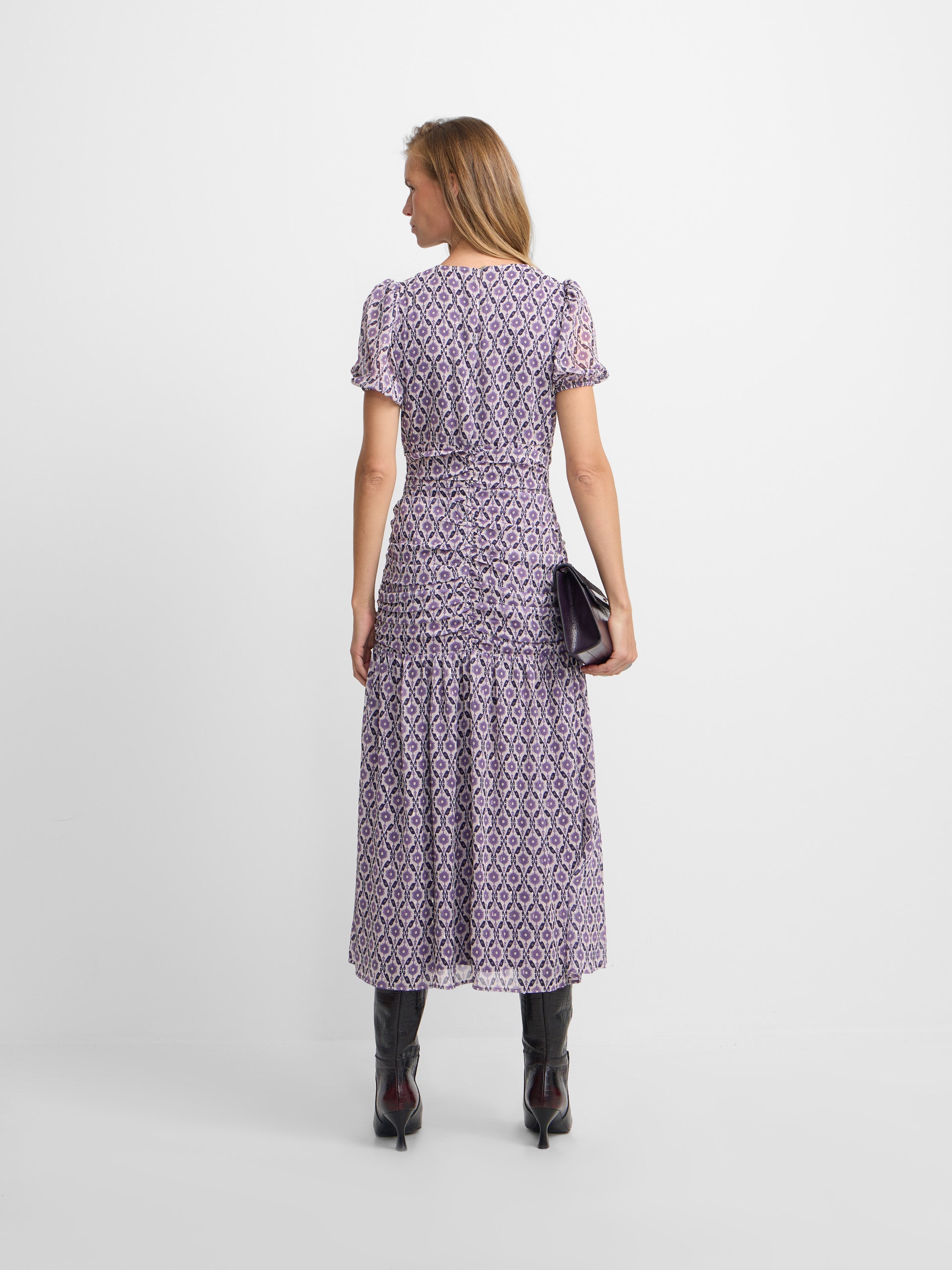 Vestido comprido franzido estampado malva