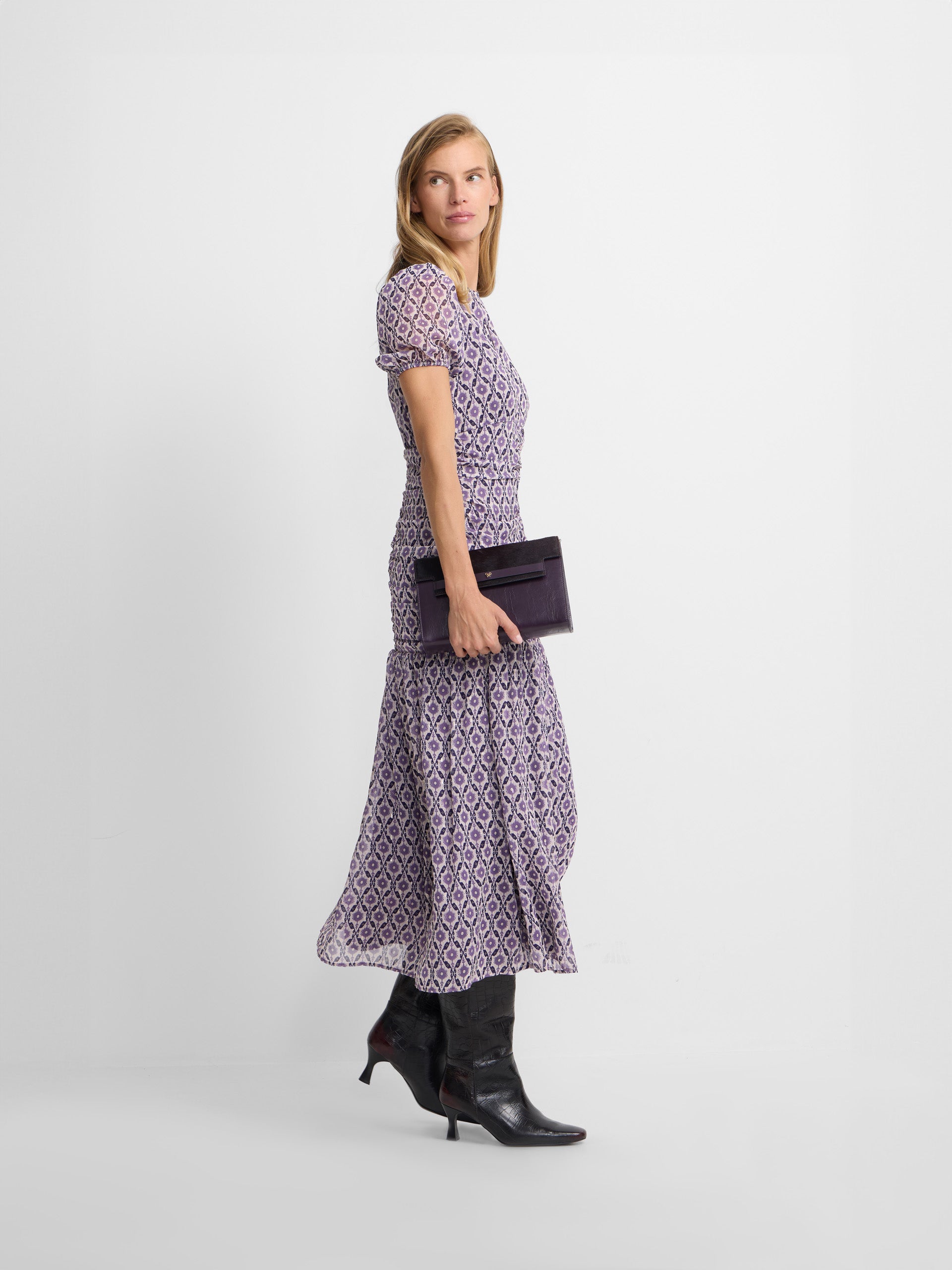 Vestido comprido franzido estampado malva