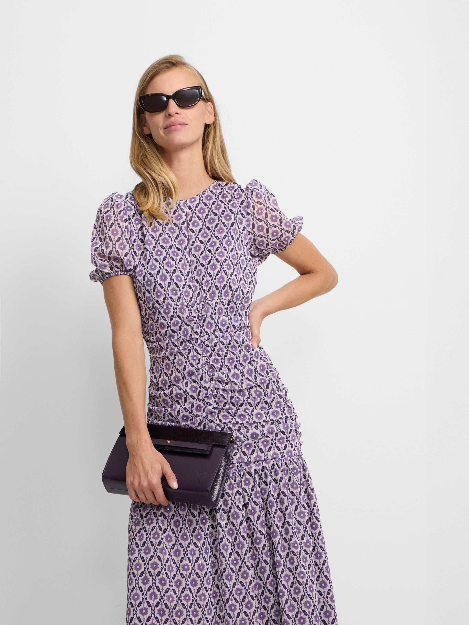 Vestido comprido franzido estampado malva