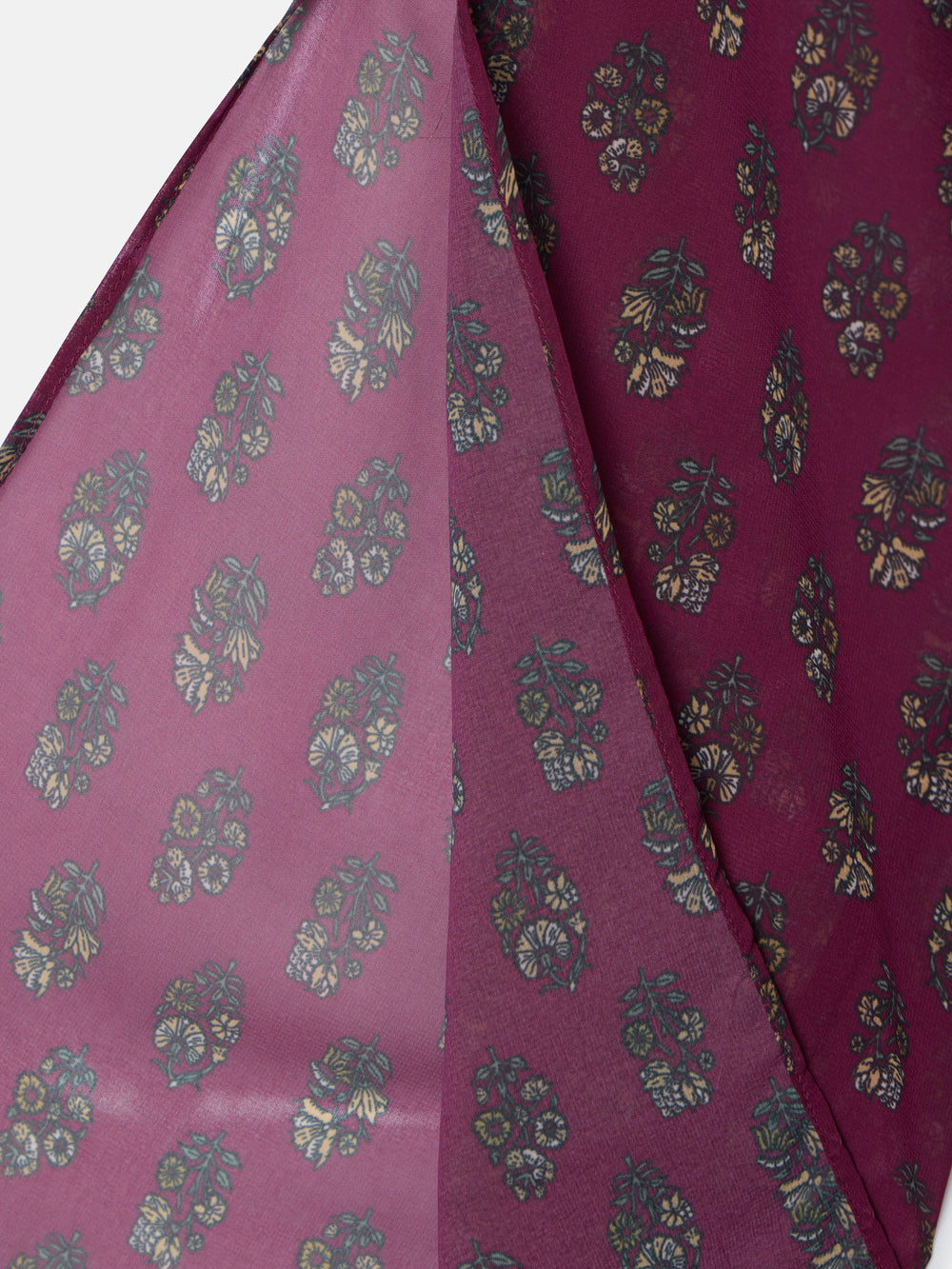 Blusa cuello estampado motivos burdeos