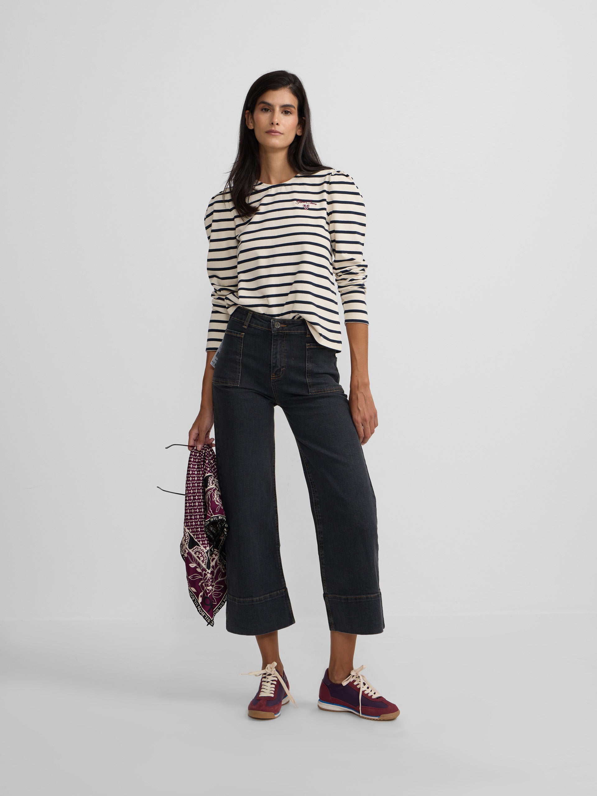 Pantalon en jean gris à imprimé chevrons