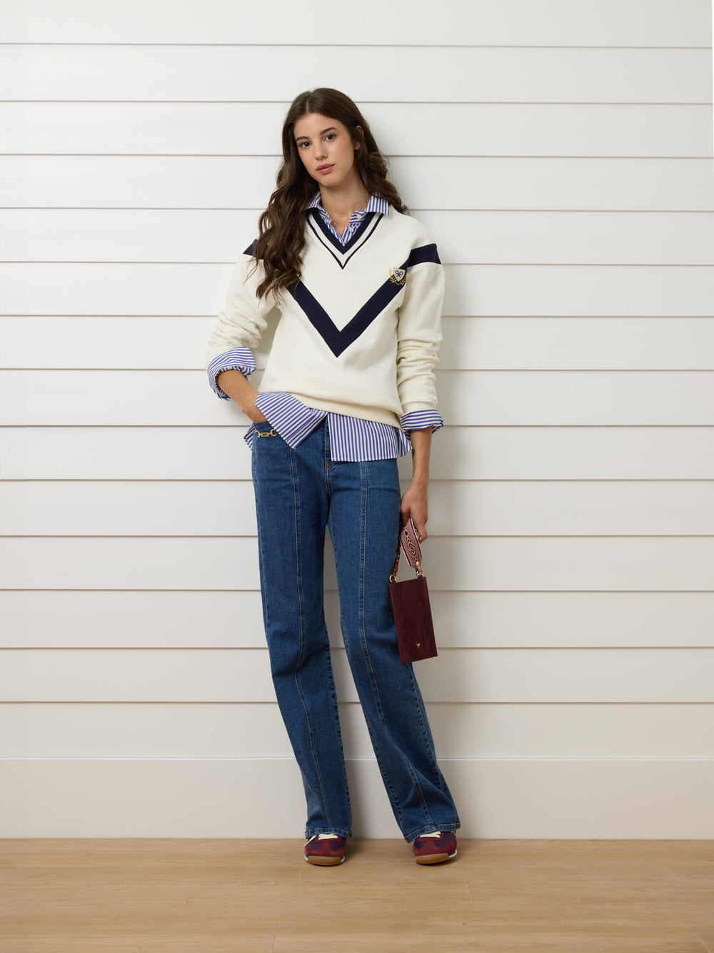 Sweatshirt femme écusson crue