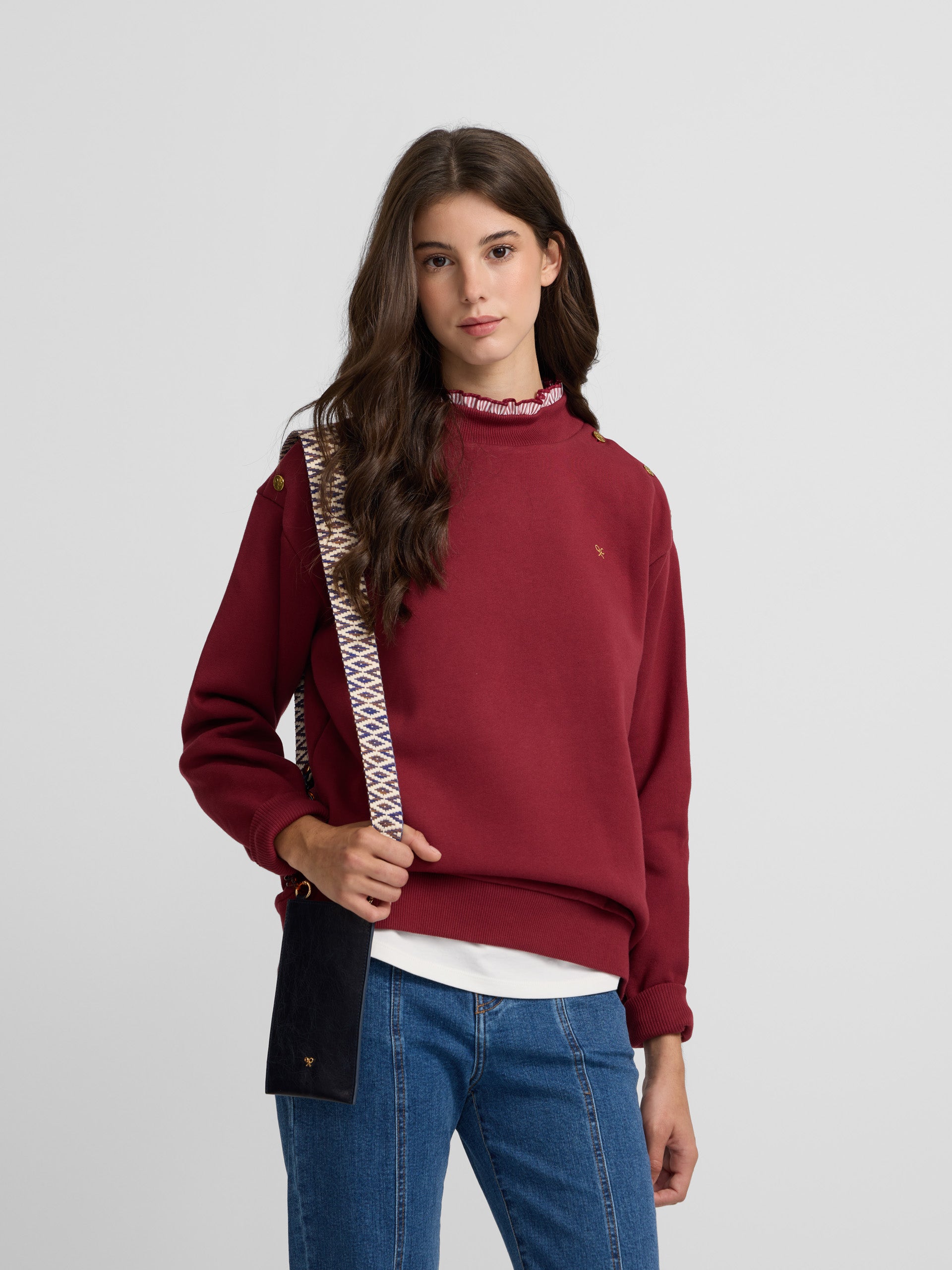 Sudadera woman cuello volante burdeos