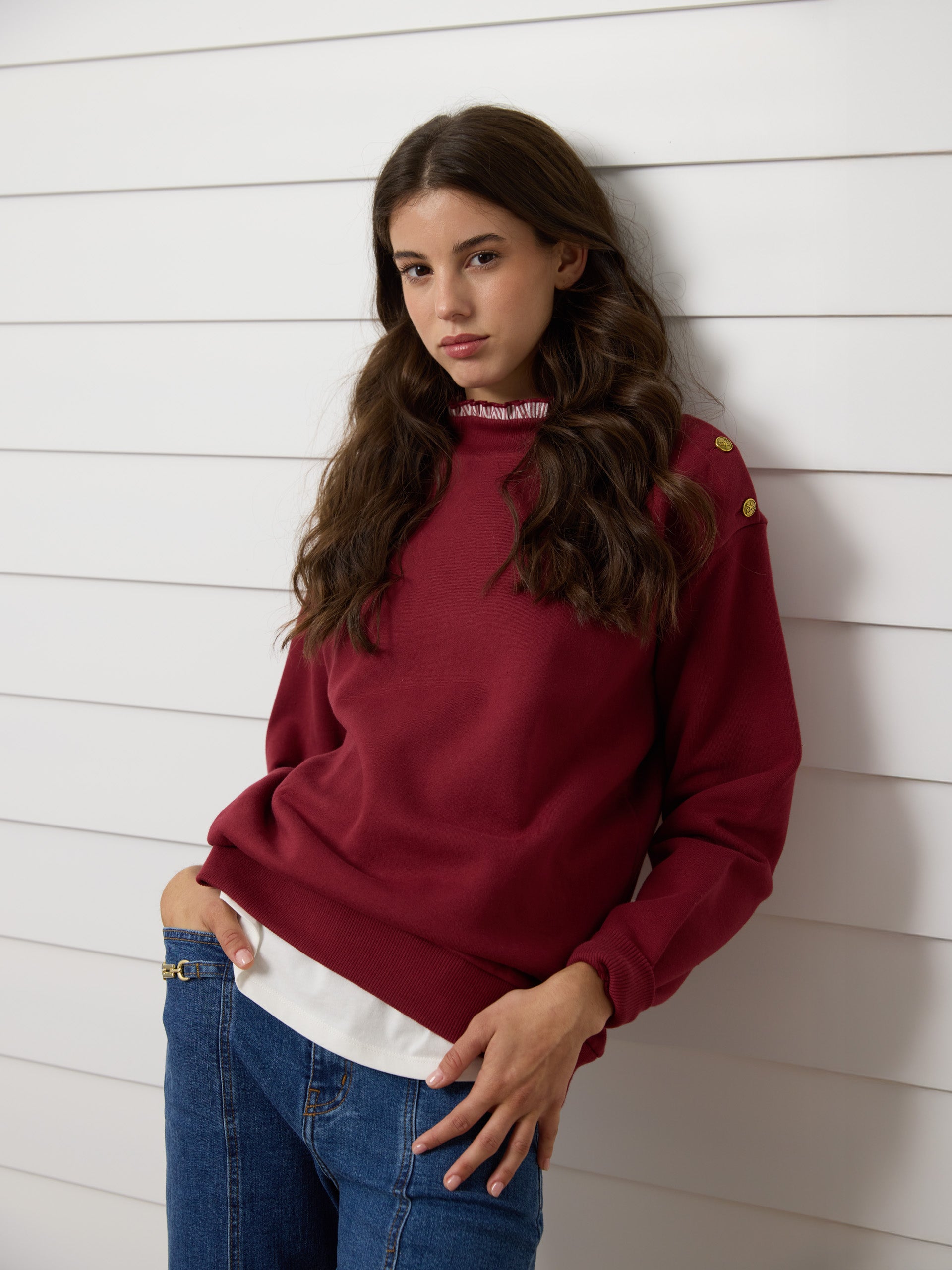 Sudadera woman cuello volante burdeos