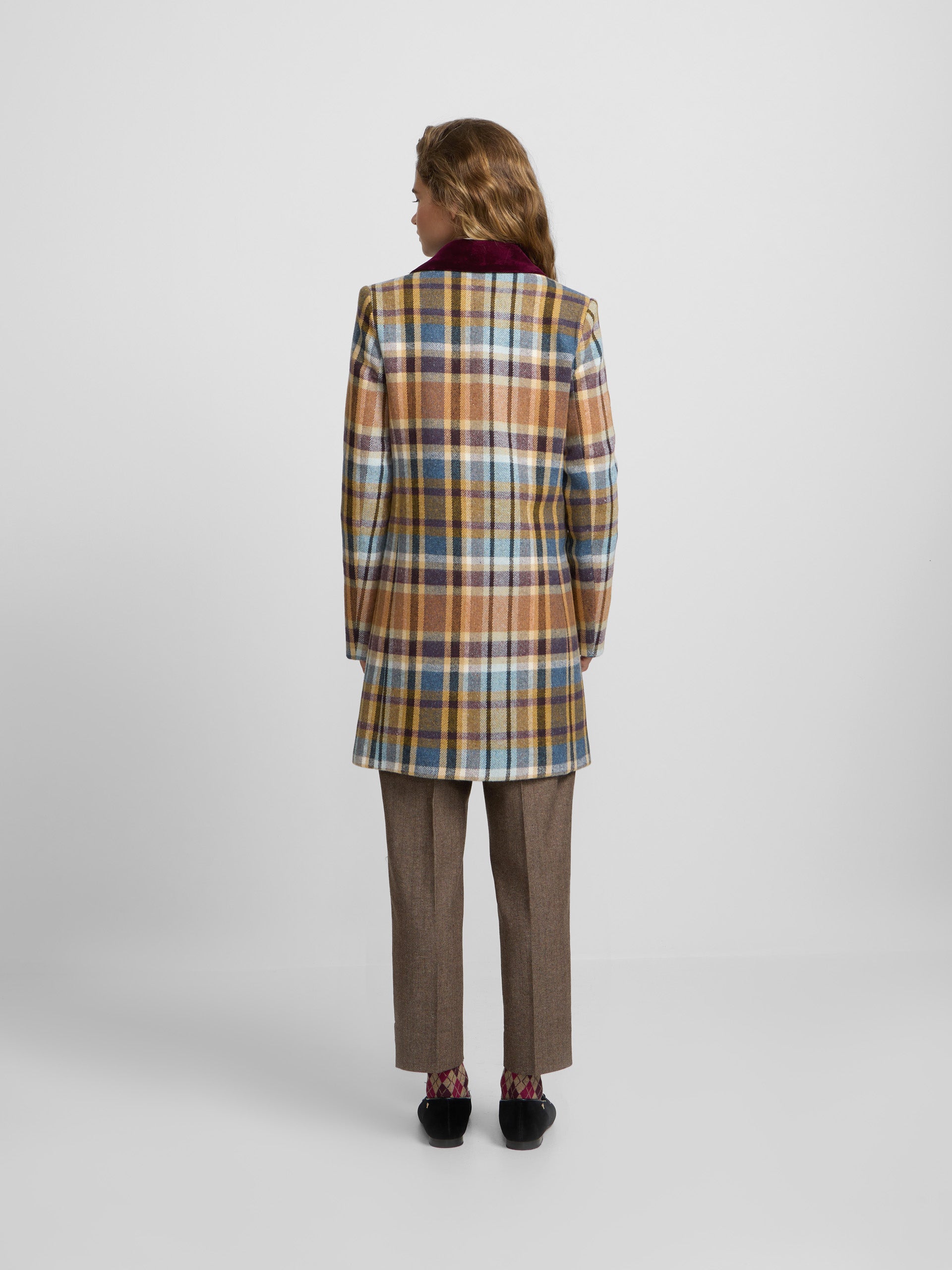 Casaco cruzado de xadrez castanho