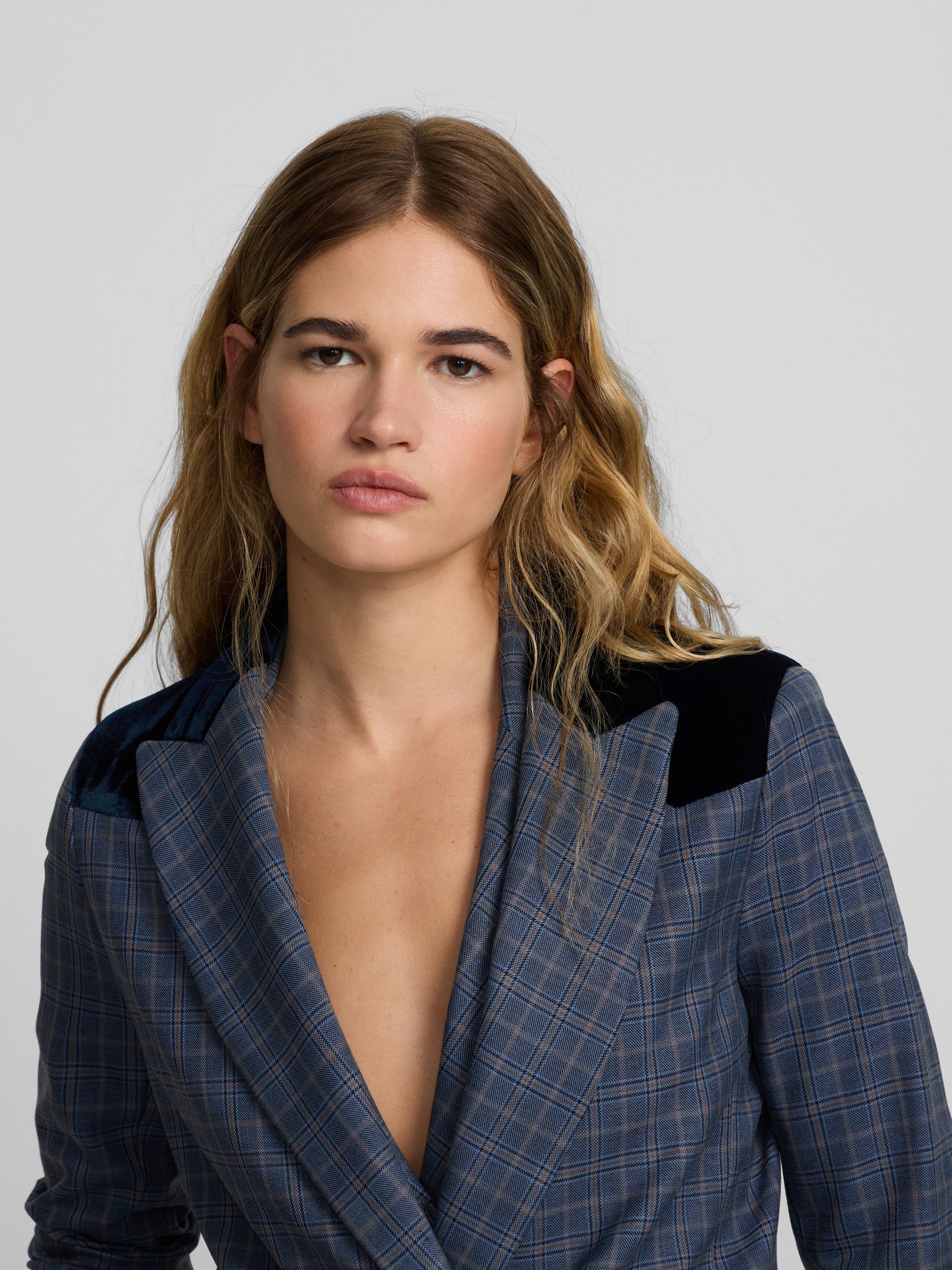 American velvet details blue checkered