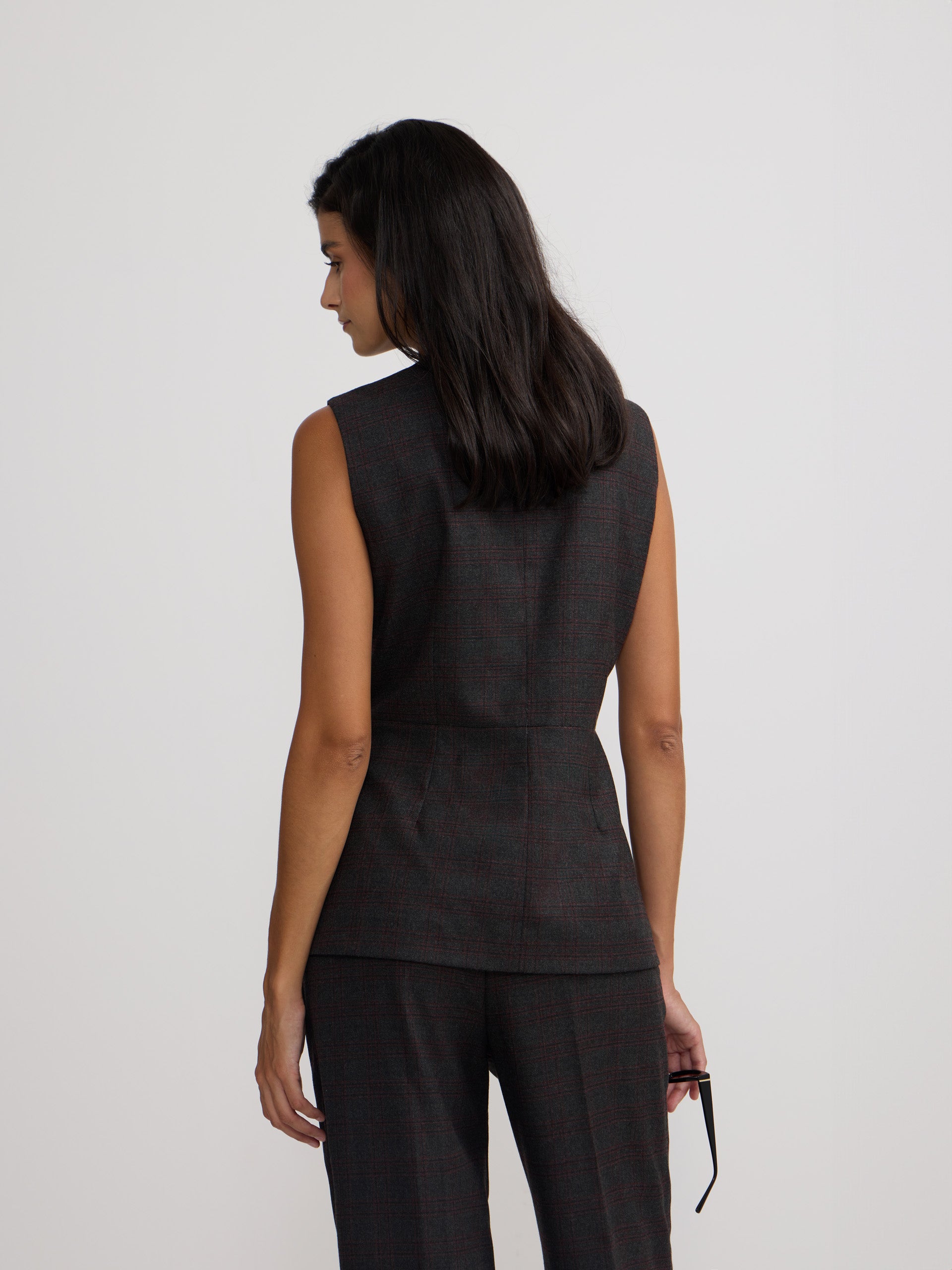 Chaleco largo cuadros grises y burdeos