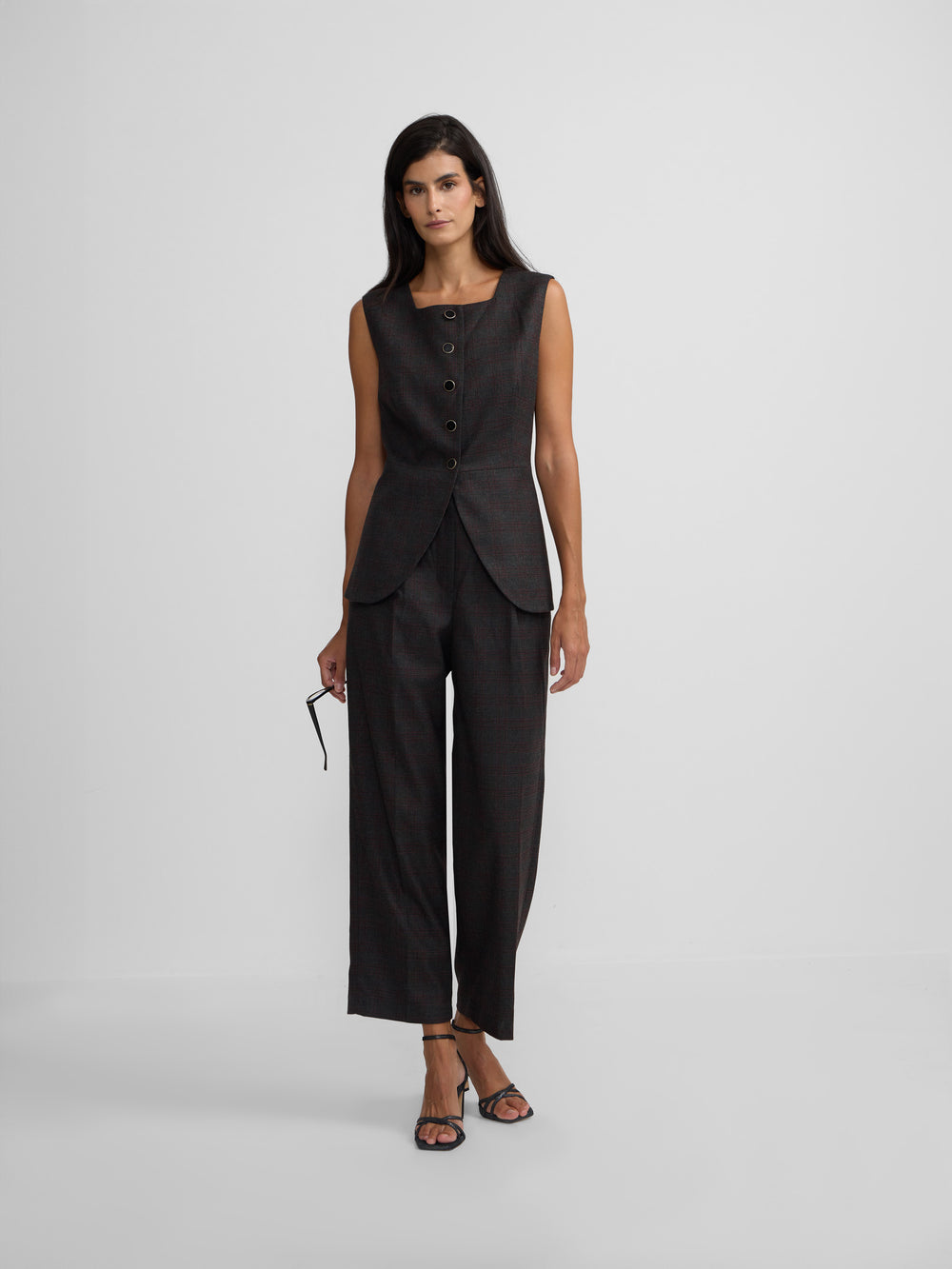 Chaleco largo cuadros grises y burdeos