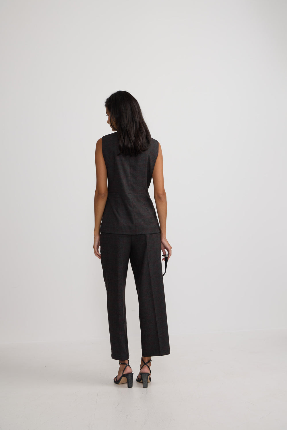 Pantalon vestir cuadros grises y burdeos