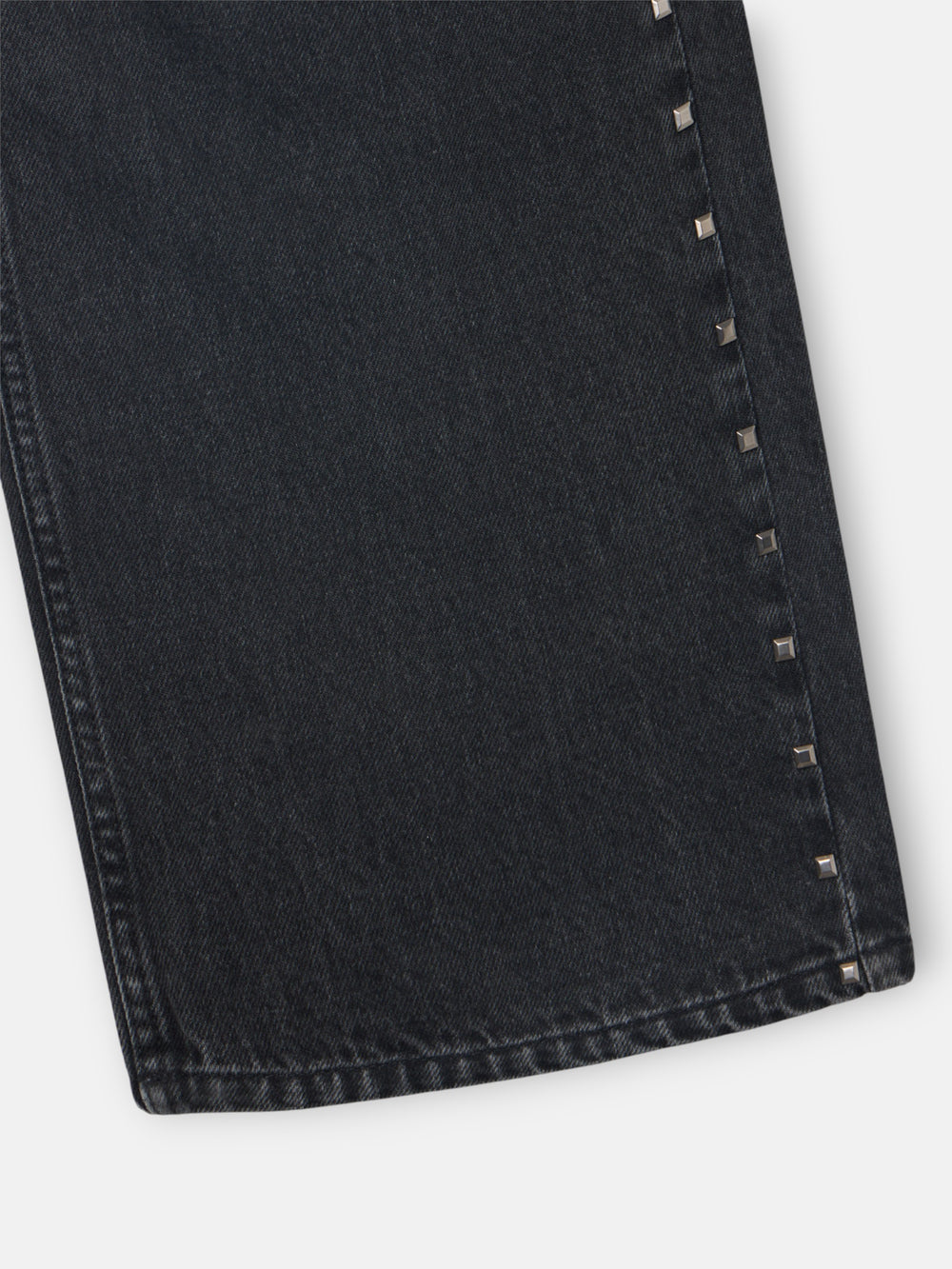 Pantalon denim tachas gris