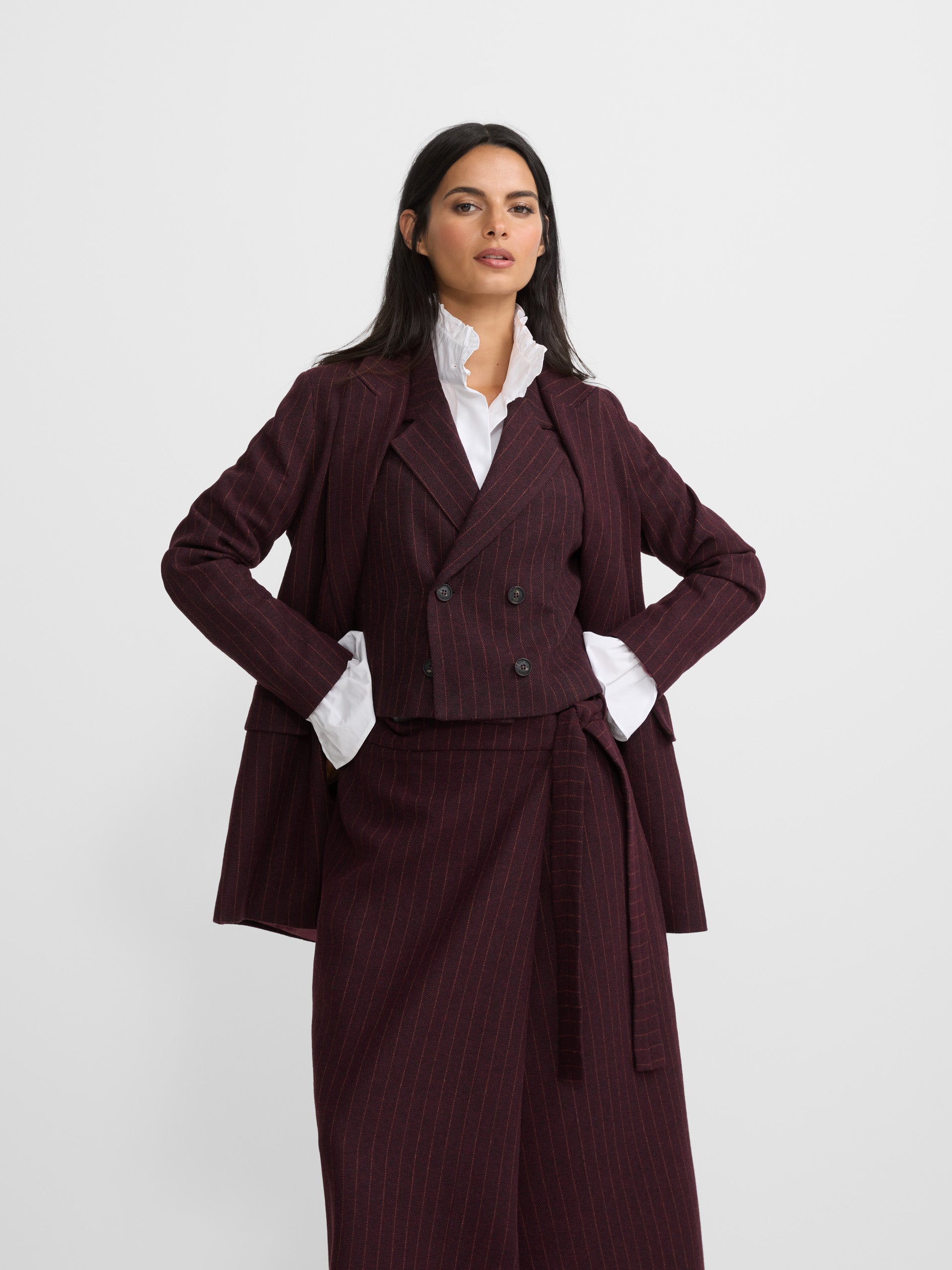 Chaleco raya diplomatica burdeos