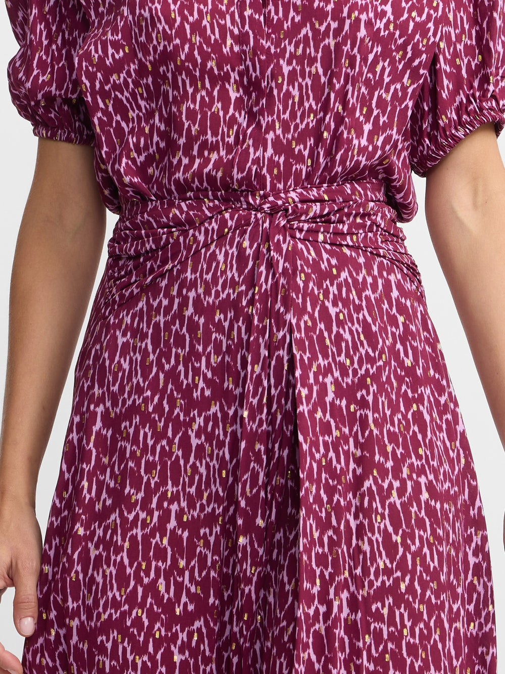 Falda midi asimetrica estampado lurex morados