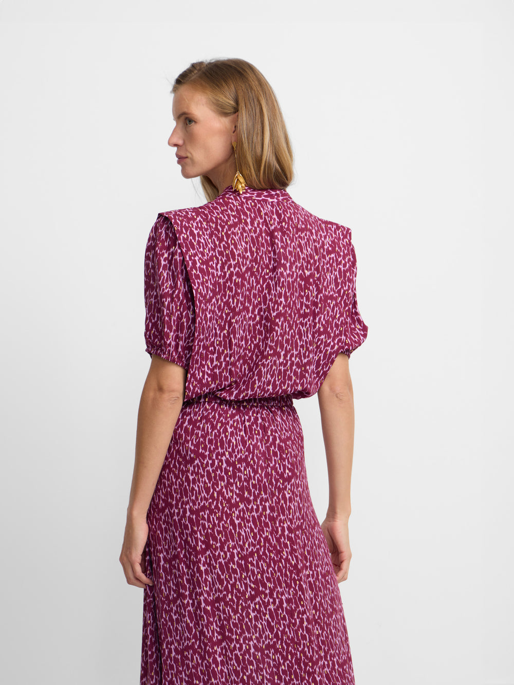 Blusa manga corta estampado lurex morados