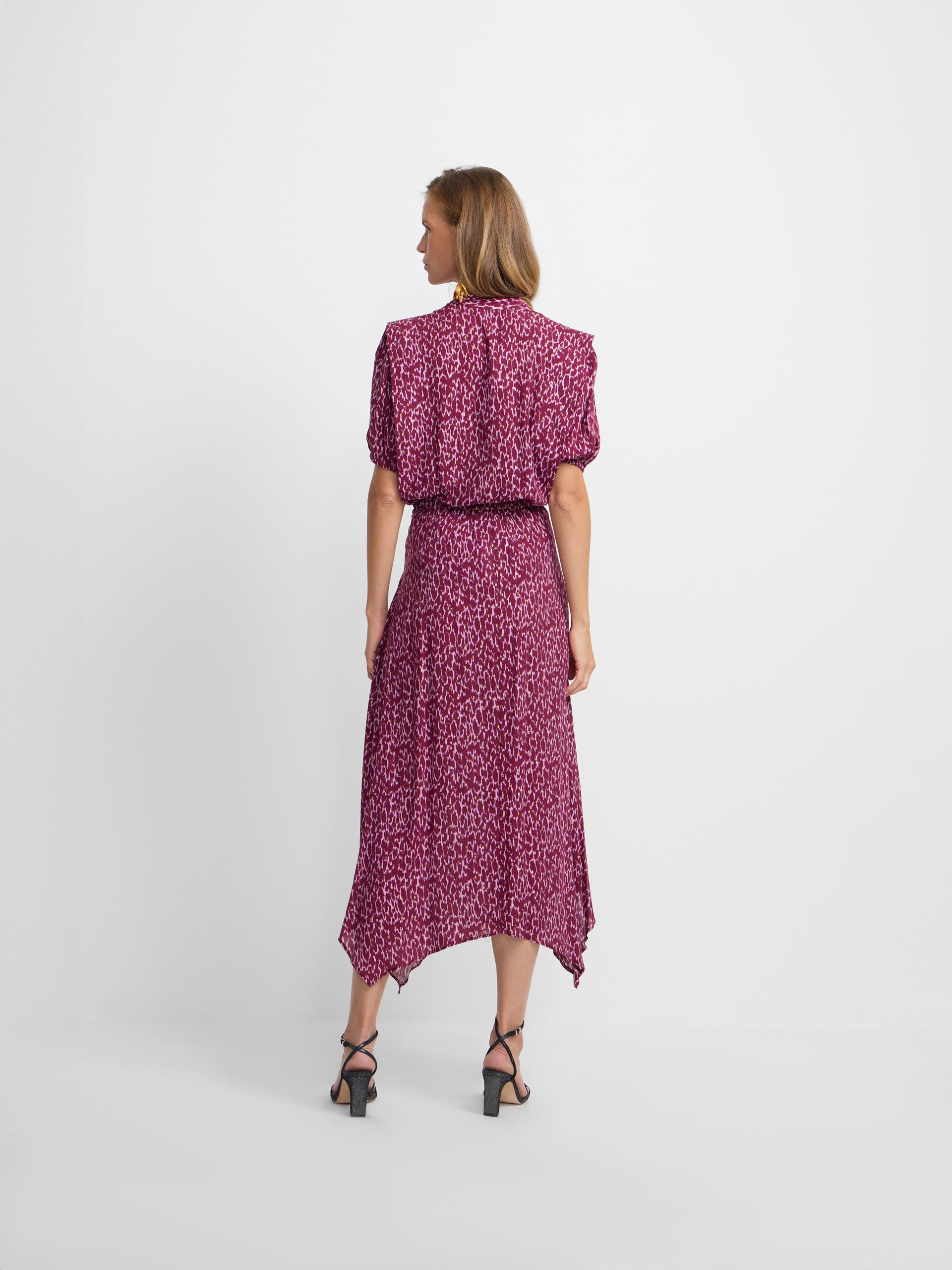 Short-sleeved blouse with purple lurex print