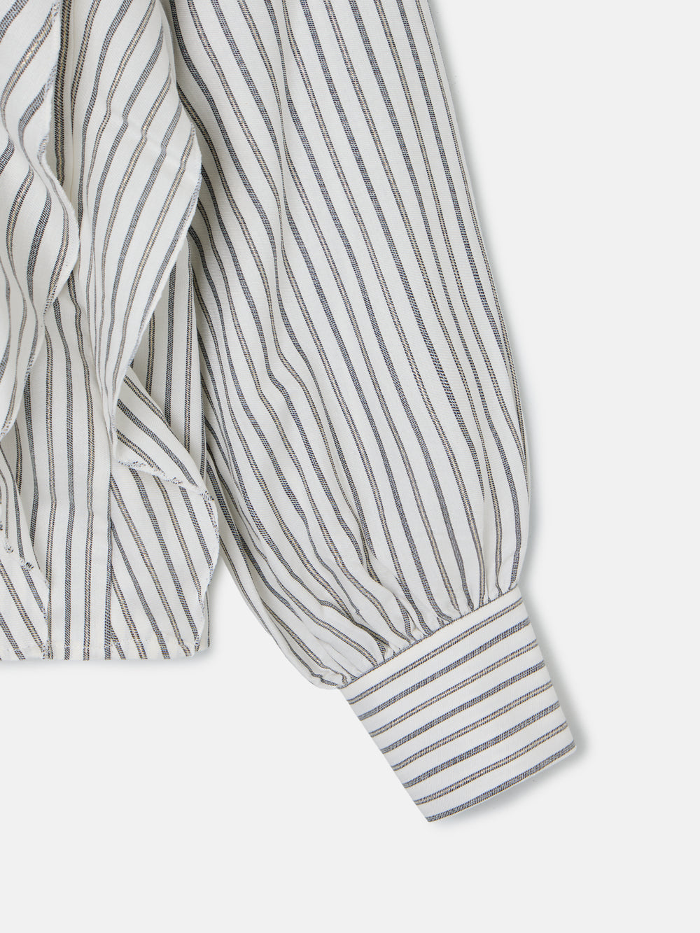 Blusa branca com folhos e riscas