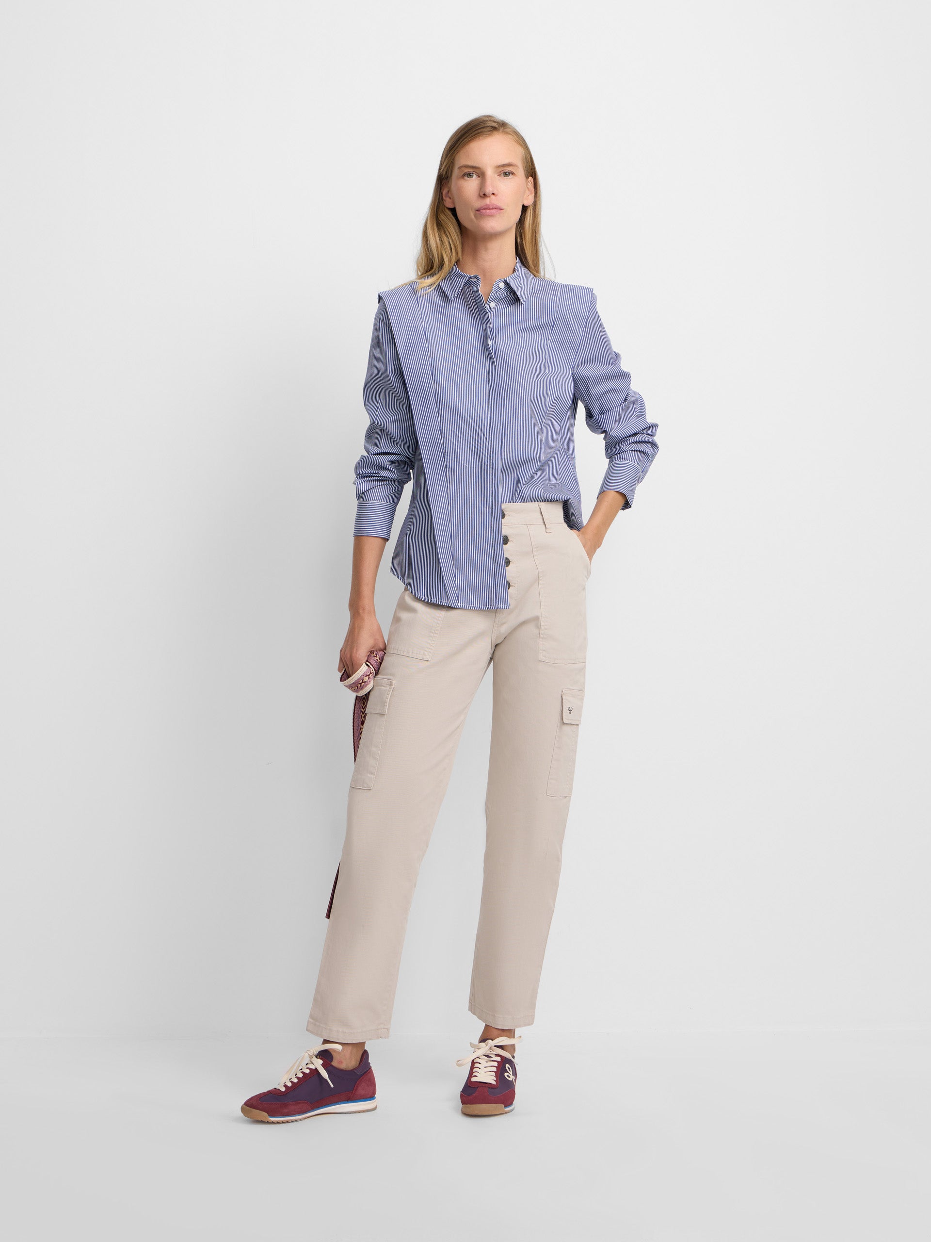 Camisa estruturada riscas azul-marinho